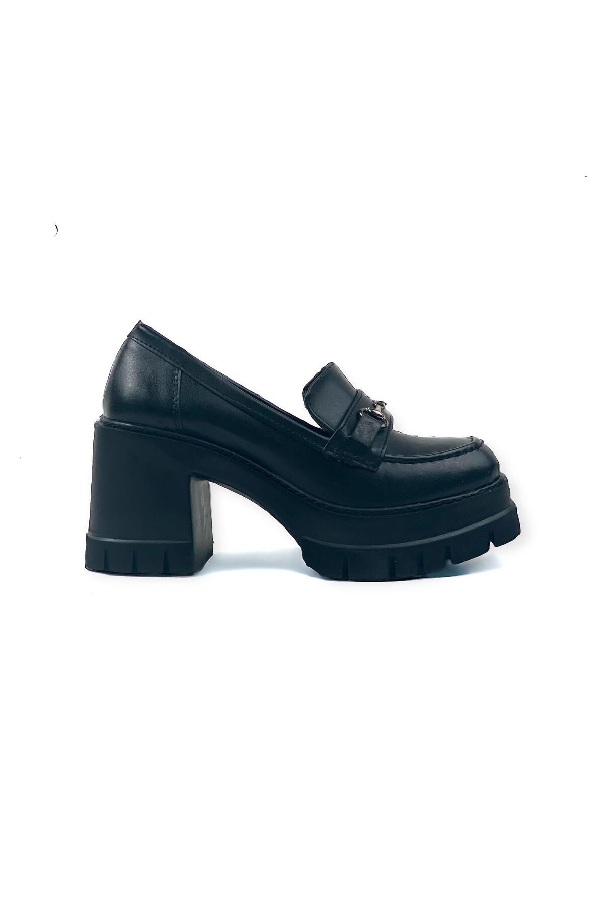 bescobel Kadın Ponsa Siyah Yüksek Topuklu Leofer Ayakkabı