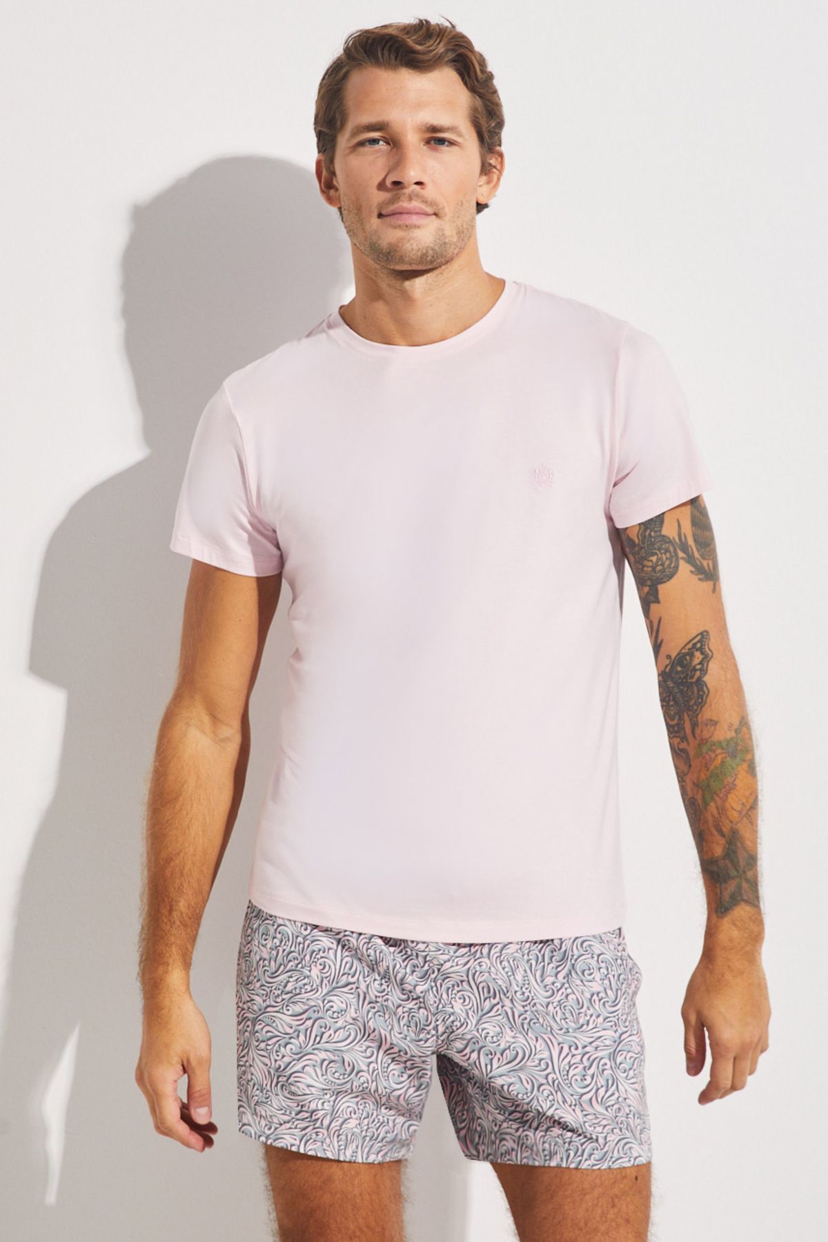 Kom Andrej Nakış Detaylı Pamuk/Modal/Lycra Karışımlı Kısa Kollu Plaj T-Shirt