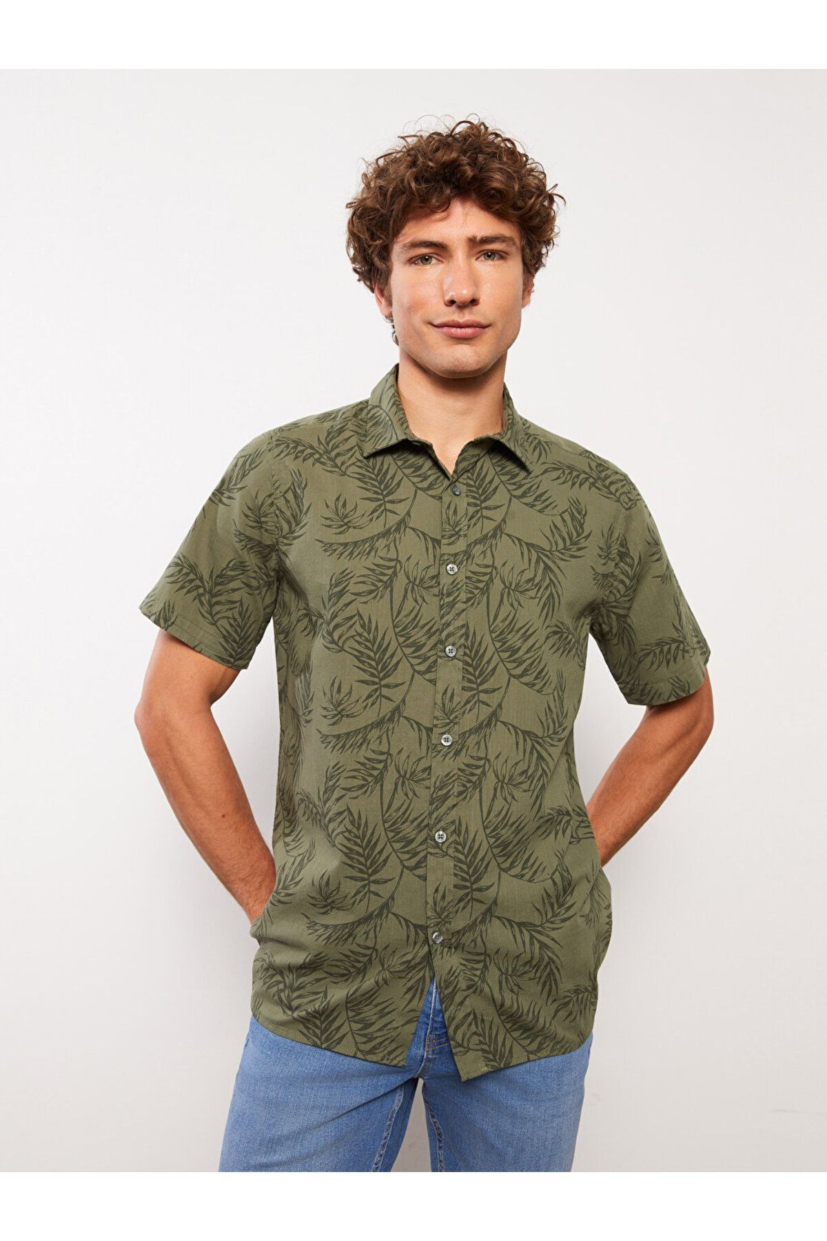 LC Waikiki Regular Fit Kısa Kollu Desenli Poplin Erkek Gömlek
