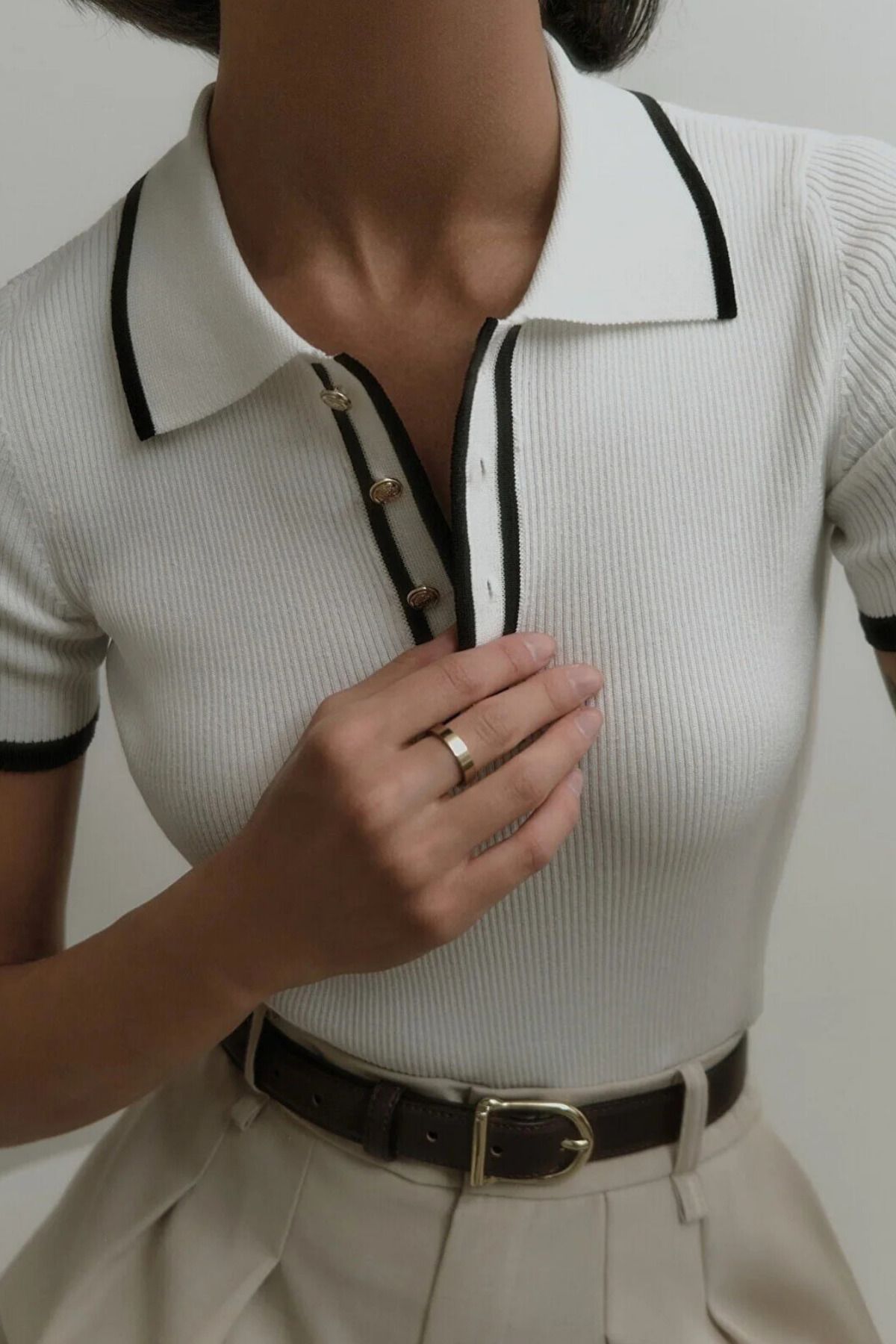 Bipantolon Kadın Beyaz Polo Yaka Yumuşak Dokulu Kısa Kol Bluz