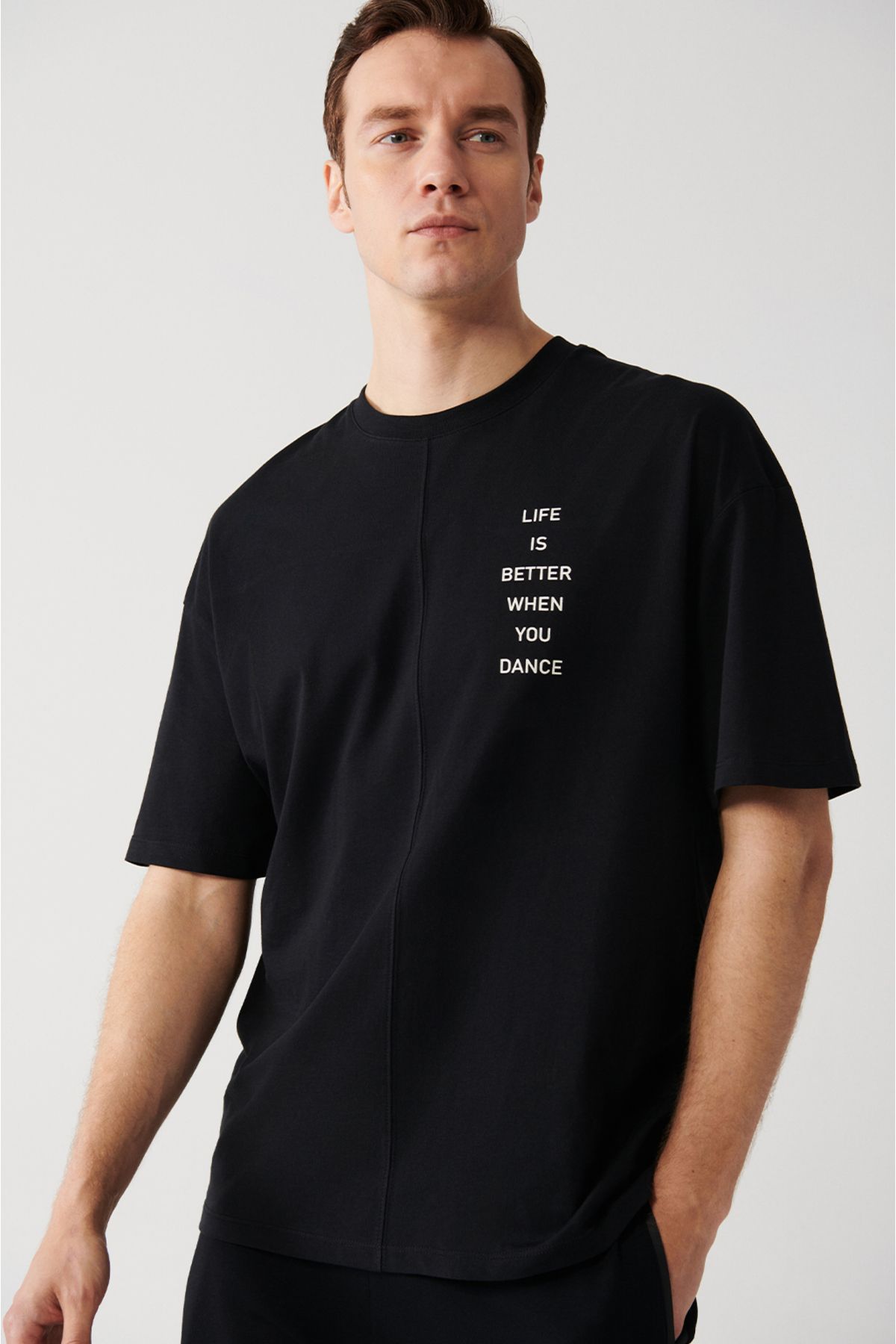 Avva Erkek Siyah Oversize %100 Pamuk Bisiklet Yaka Slogan Baskılı T-shirt A31y1178