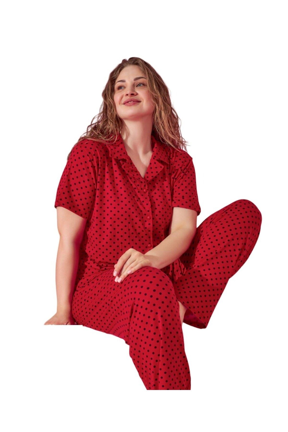 bie's Kırmızı Puantiye Oversize Üst Önden Düğmeli Kısa Kol Viskon Gömlek Yaka Büyük Beden Pijama Takımı