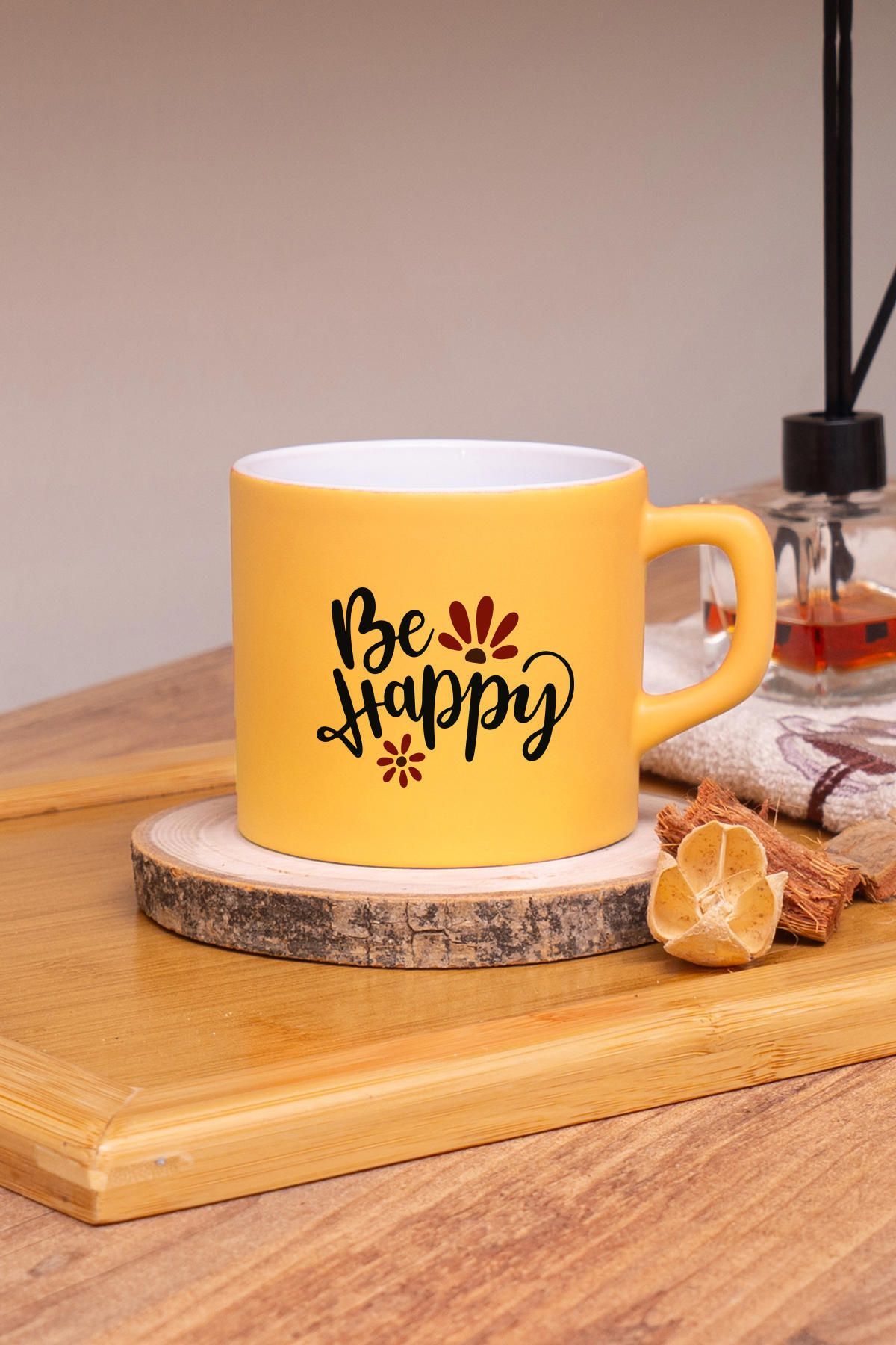 Seraclass Sarı Renkli Be Happy Tasarımlı Çay & Nescafe Fincanı