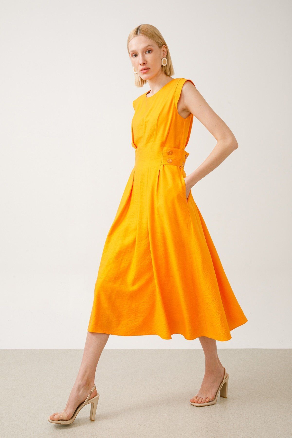Moda İlgi Modailgi Kolsuz Elbise Mango
