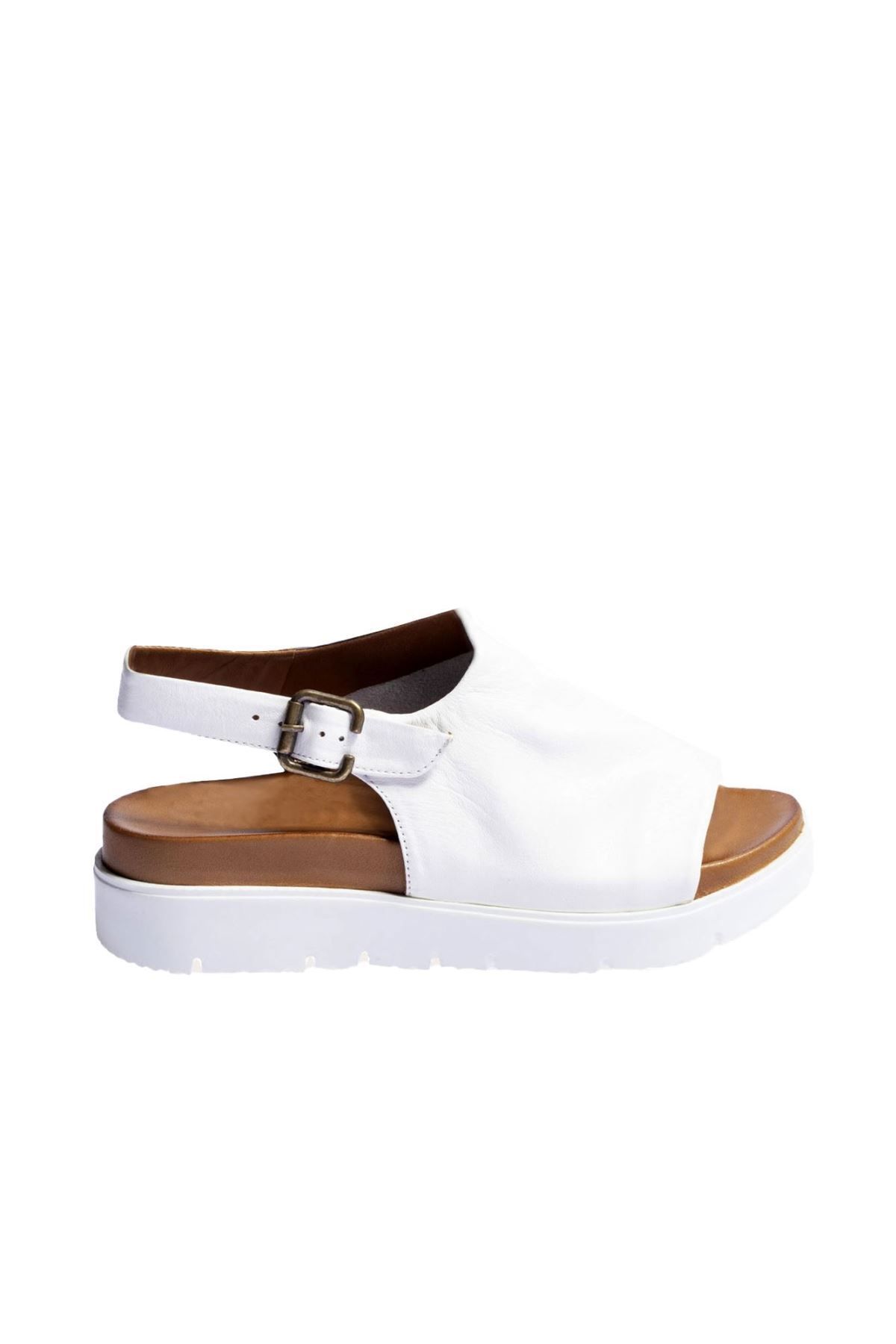 BUENO Shoes Beyaz Deri Kadın Dolgu Topuklu Sandalet