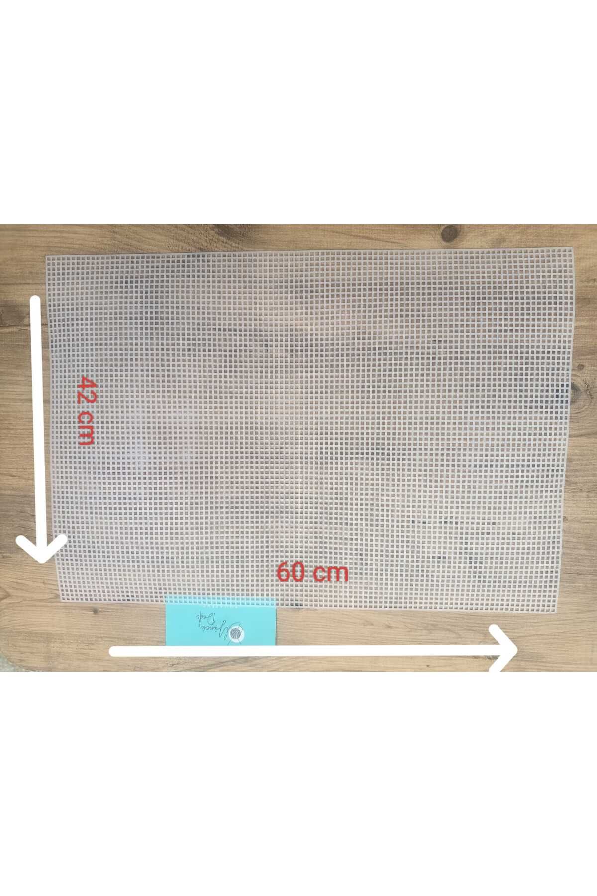 Yüncü Dede Örgü Çanta Yapımı Için Beyaz Plastik Kanvas Plaka 60x42 Cm Resimdeki Örnek Çantayı Yapabilirsiniz
