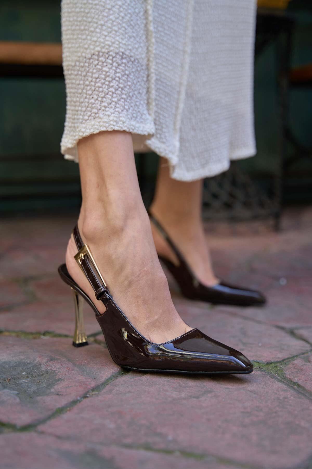 Madamra Kahverengi Rugan Kadın Arkası Açık Topuklu Ayakkabı