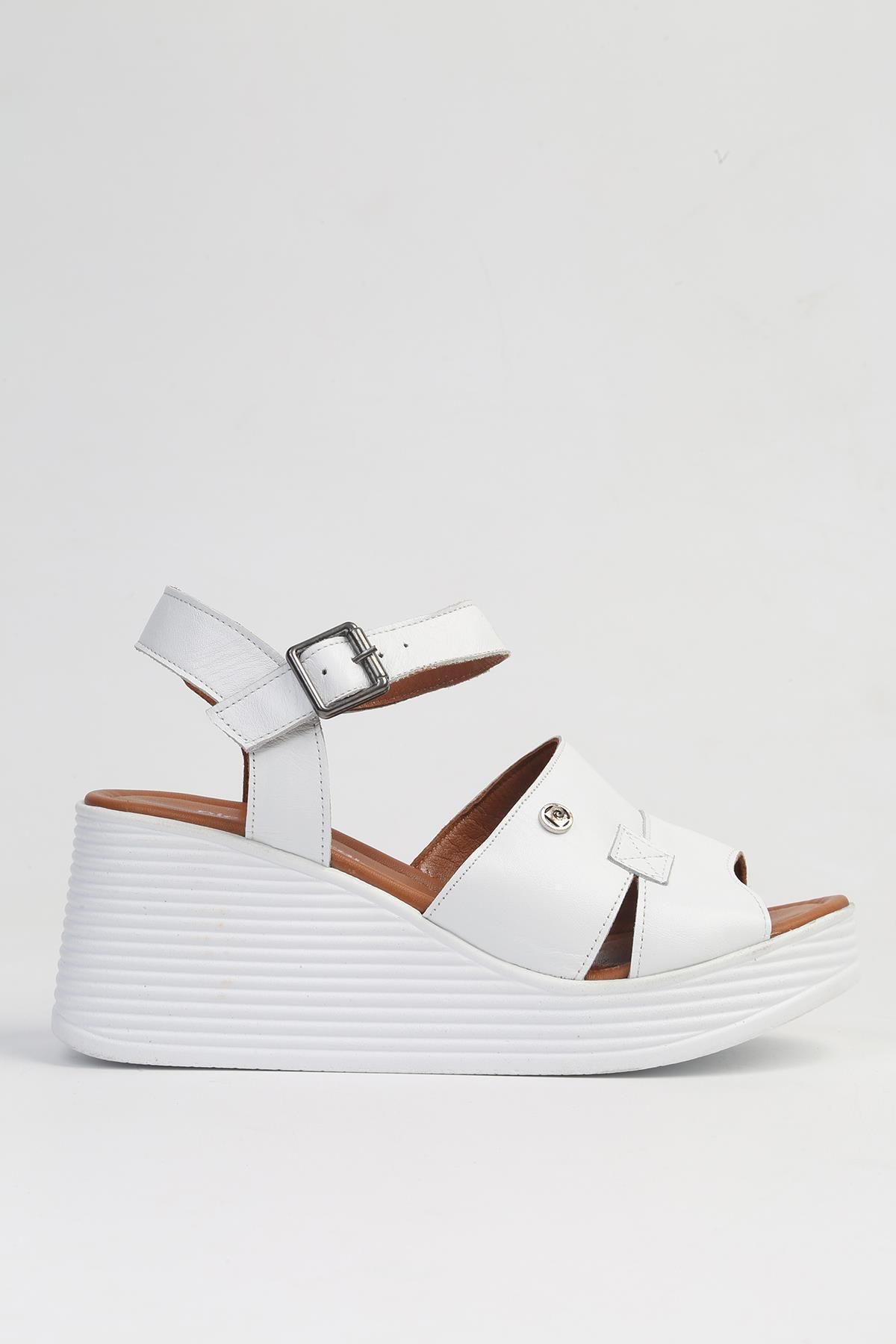Pierre Cardin ® | PC-7061 Beyaz-Kadın Dolgu Topuk Ayakkabı