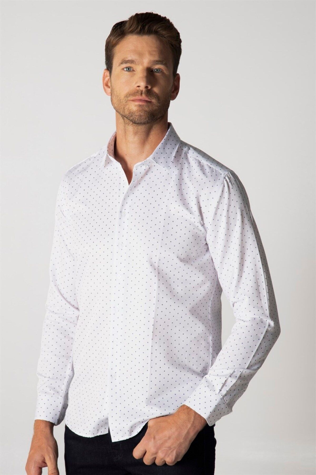 Tudors Modern Slim Fit Uzun Kollu Pamuklu Kolay Ütü Armürlü Erkek Beyaz Gömlek
