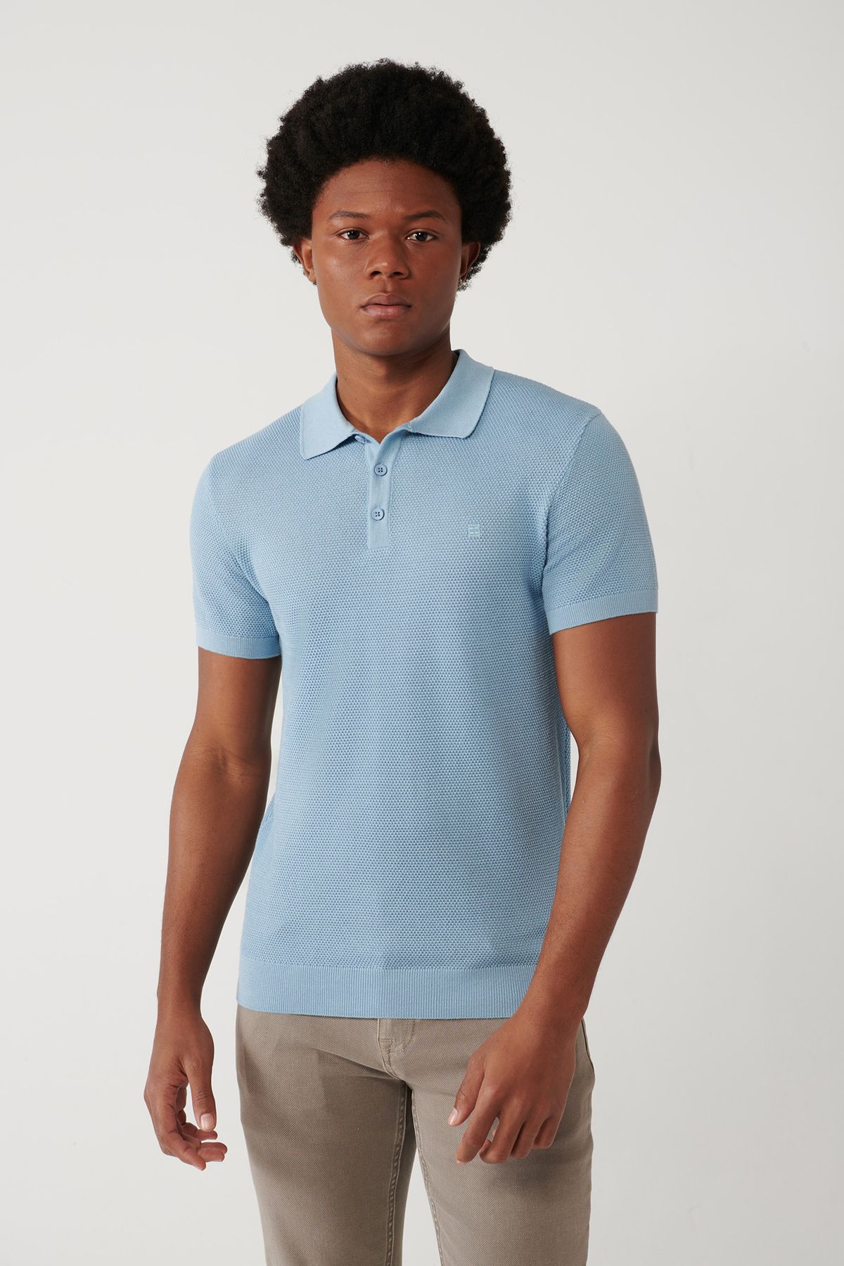 Avva Erkek Açık Mavi Polo Yaka Dokulu Ribanalı Regular Fit Triko T-Shirt B005009