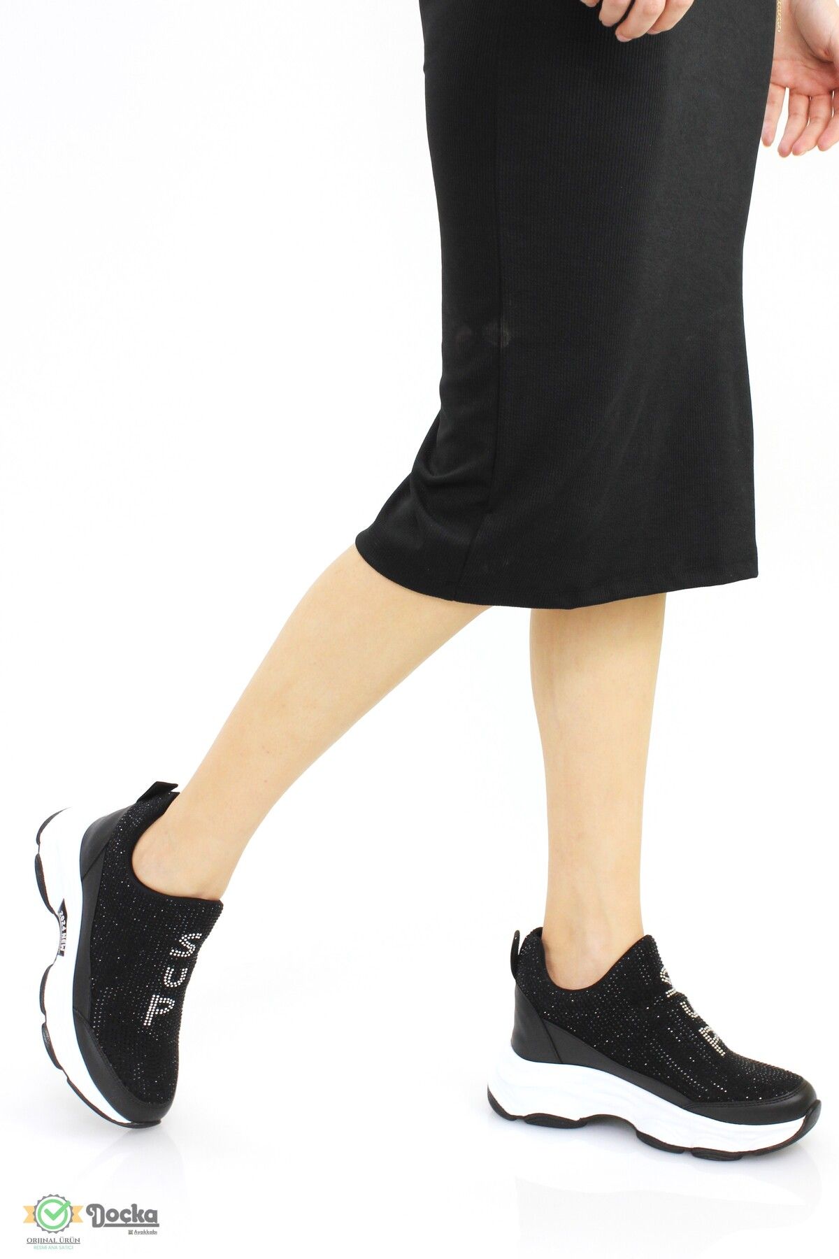 DOCKA Kadın Taş Detaylı Gizli Dolgu Topuk Bağcıksız Spor Ayakkabı FR24/SP3009