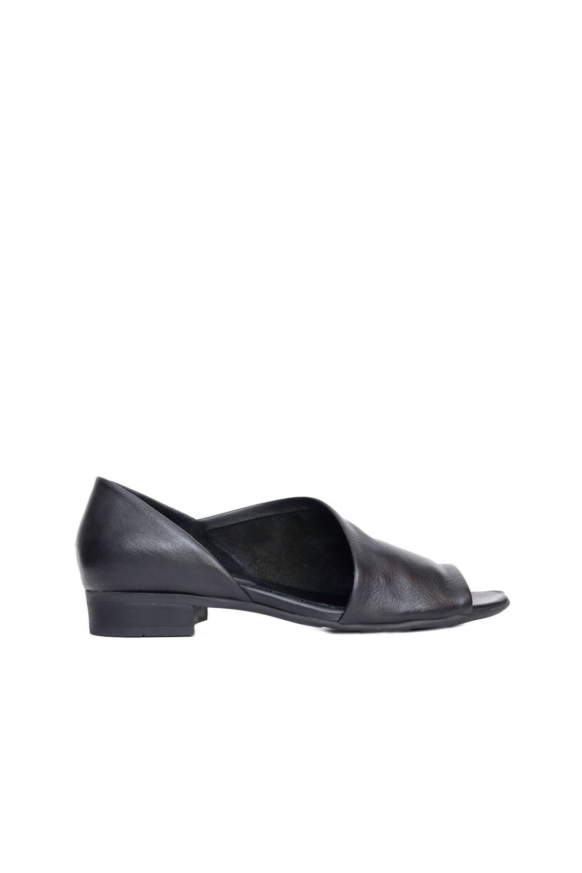 BUENO Shoes Siyah Deri Kadın Sandalet