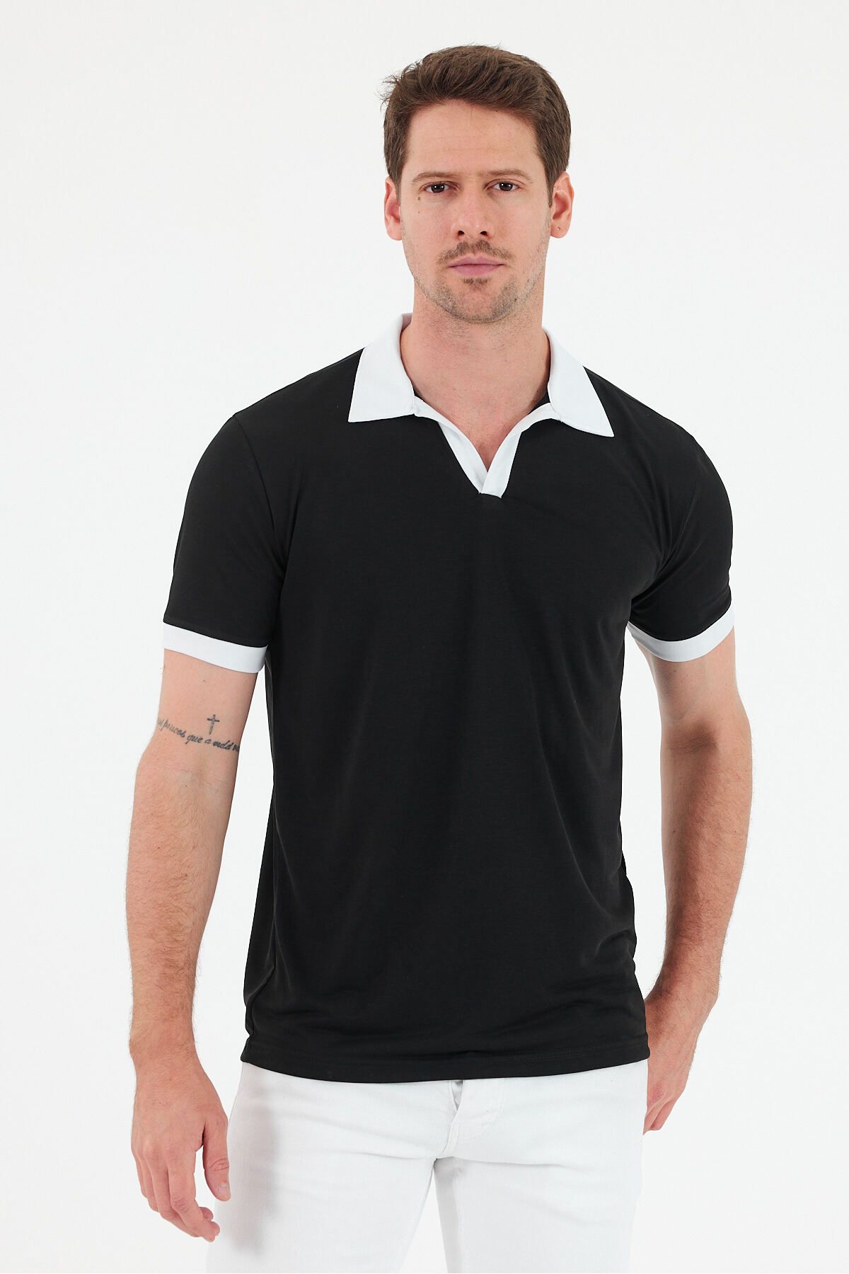 THE RULE Erkek Siyah Slim Fit Dar Kesim Düğmesiz Polo Yakalı Yumuşak Dokulu Modal T-Shirt