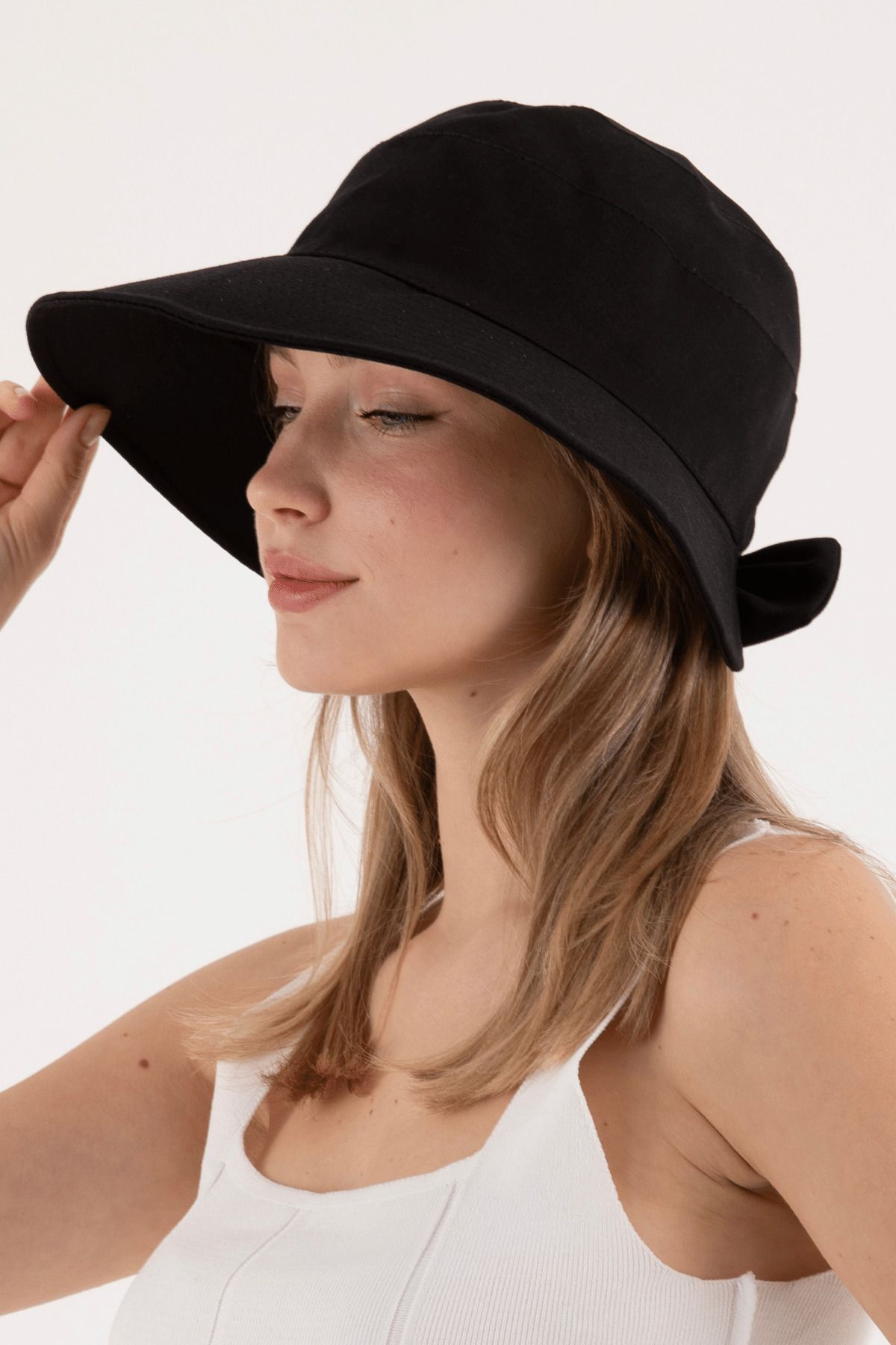 Hat Town Fiyonk Detaylı Keten Bucket Kadın Vizör Şapka (BEDEN AYARLI)