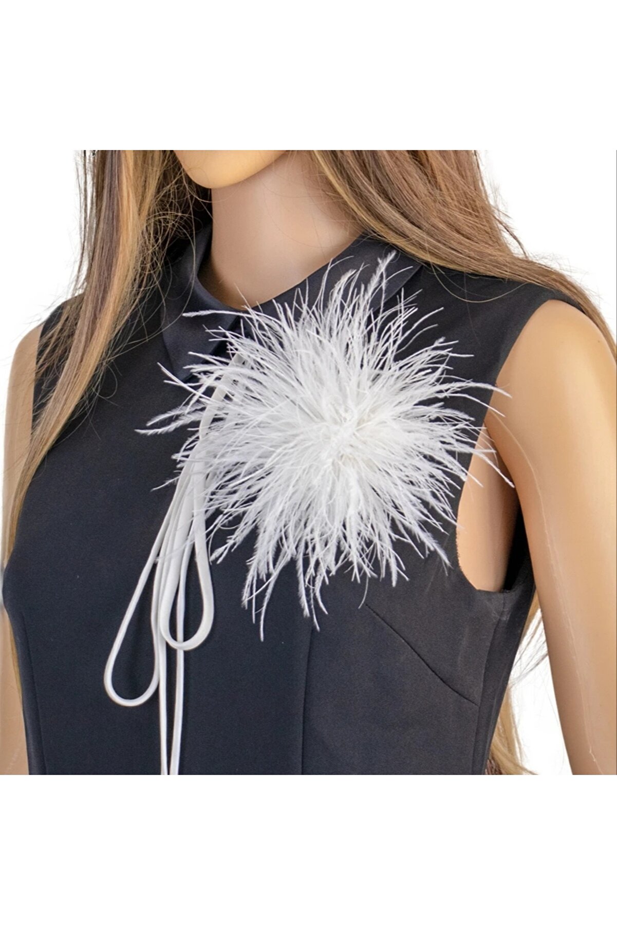 Броши с перьями