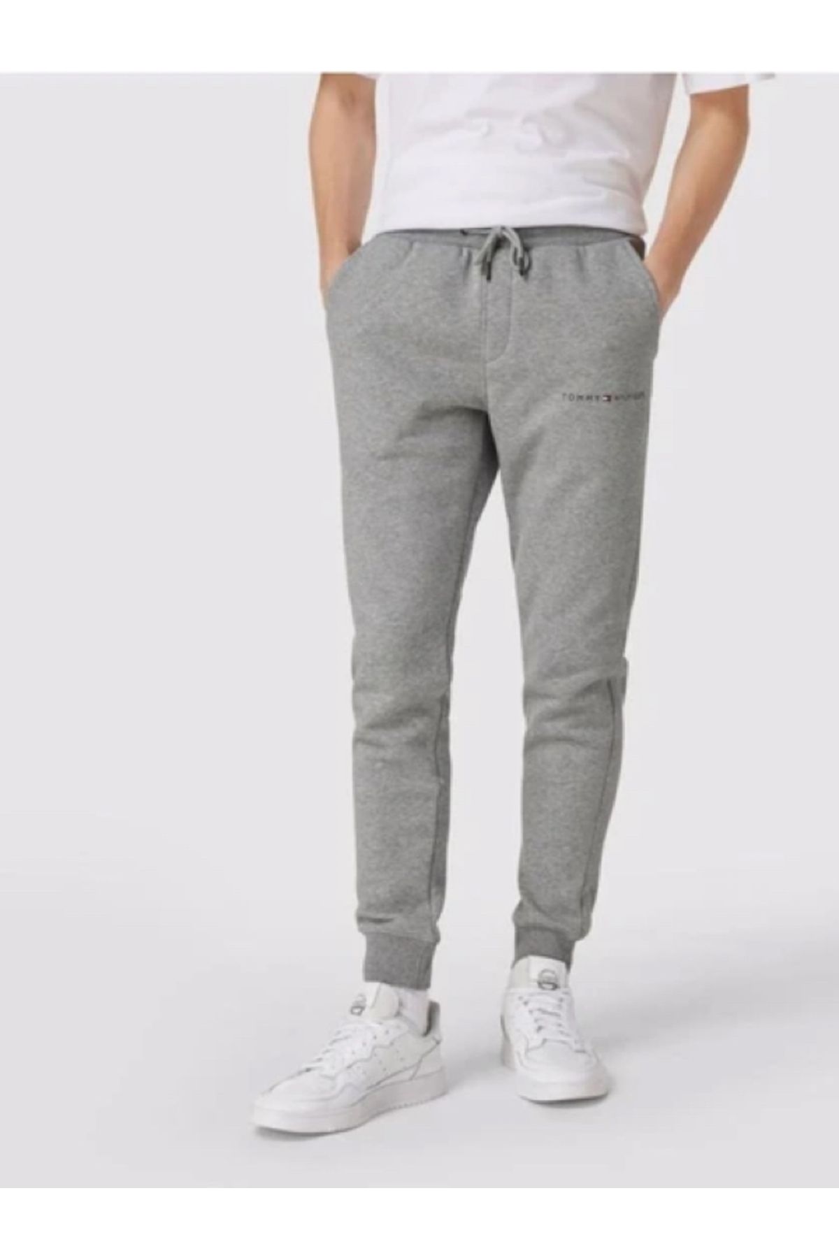 Tommy Hilfiger Logo Print Sweatpants - Light Grey