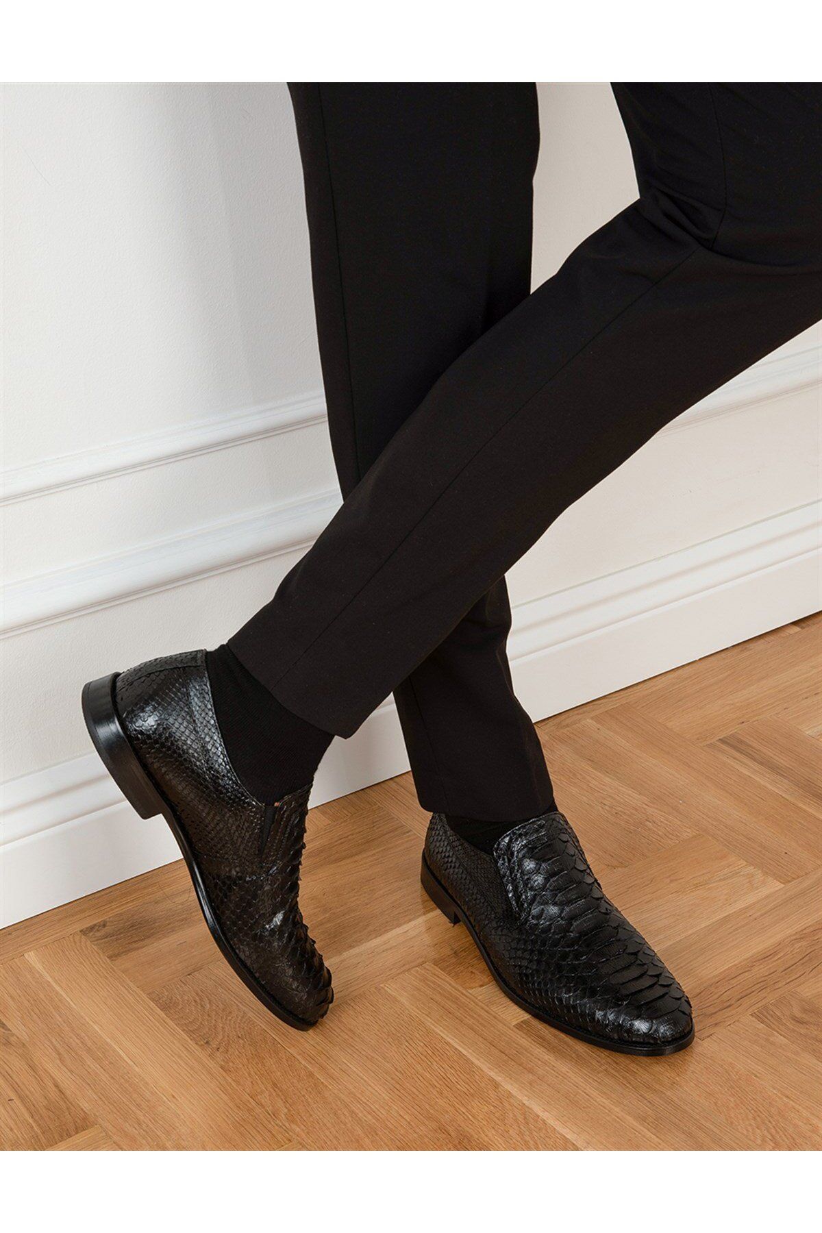 İlvi Tulipa Hakiki Yılan Deri Erkek Siyah Klasik Ayakkabı