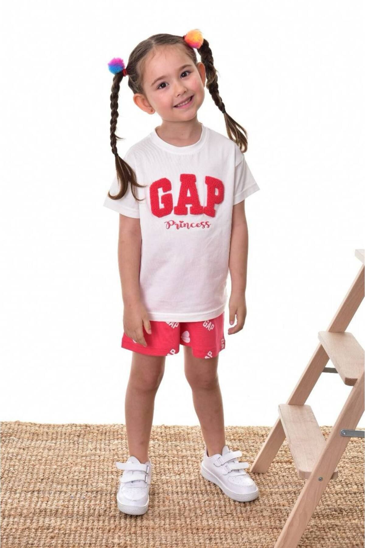 GAP Kız Çocuk Punch İşlemeli T-shirt-Şort Takımı