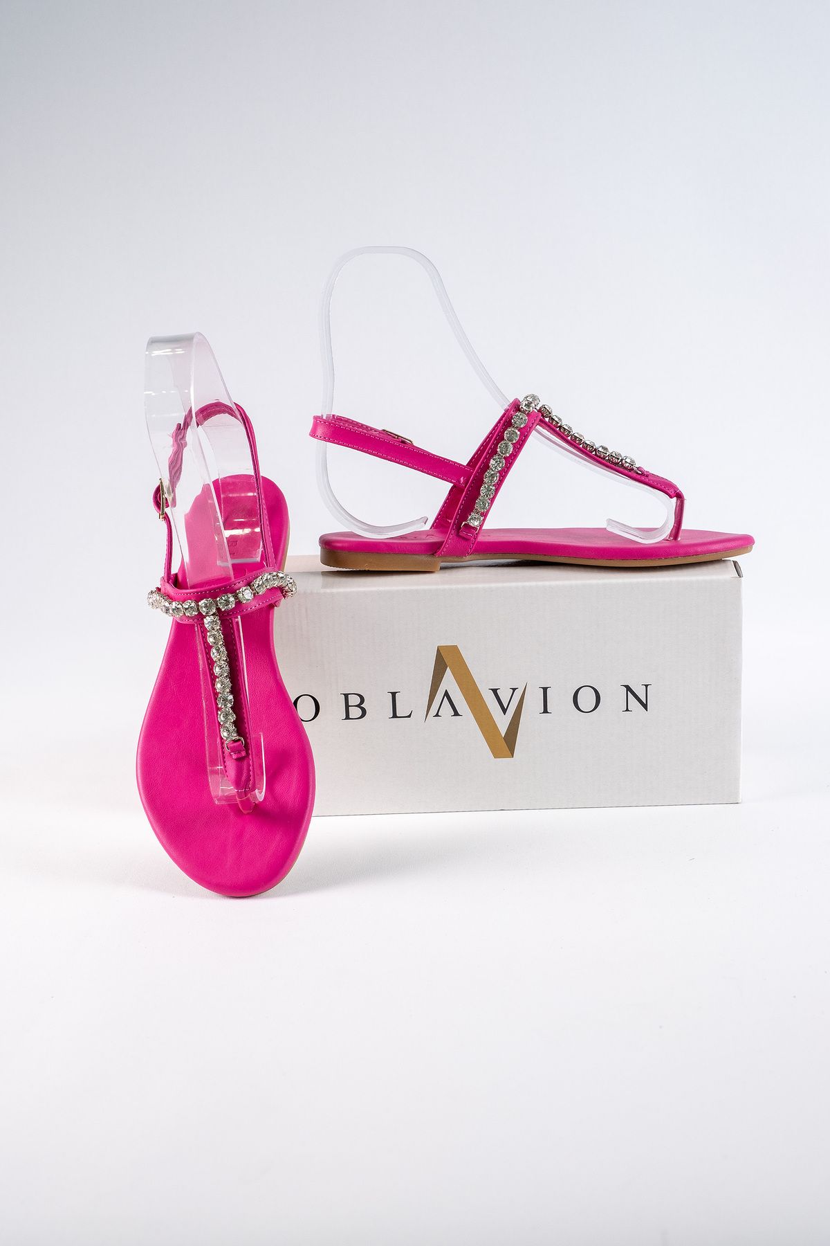 Oblavion Lavion Yeni Sezon Hakiki Deri Fuşya Yuvarlık Taşlı Günlük Kadın Sandalet