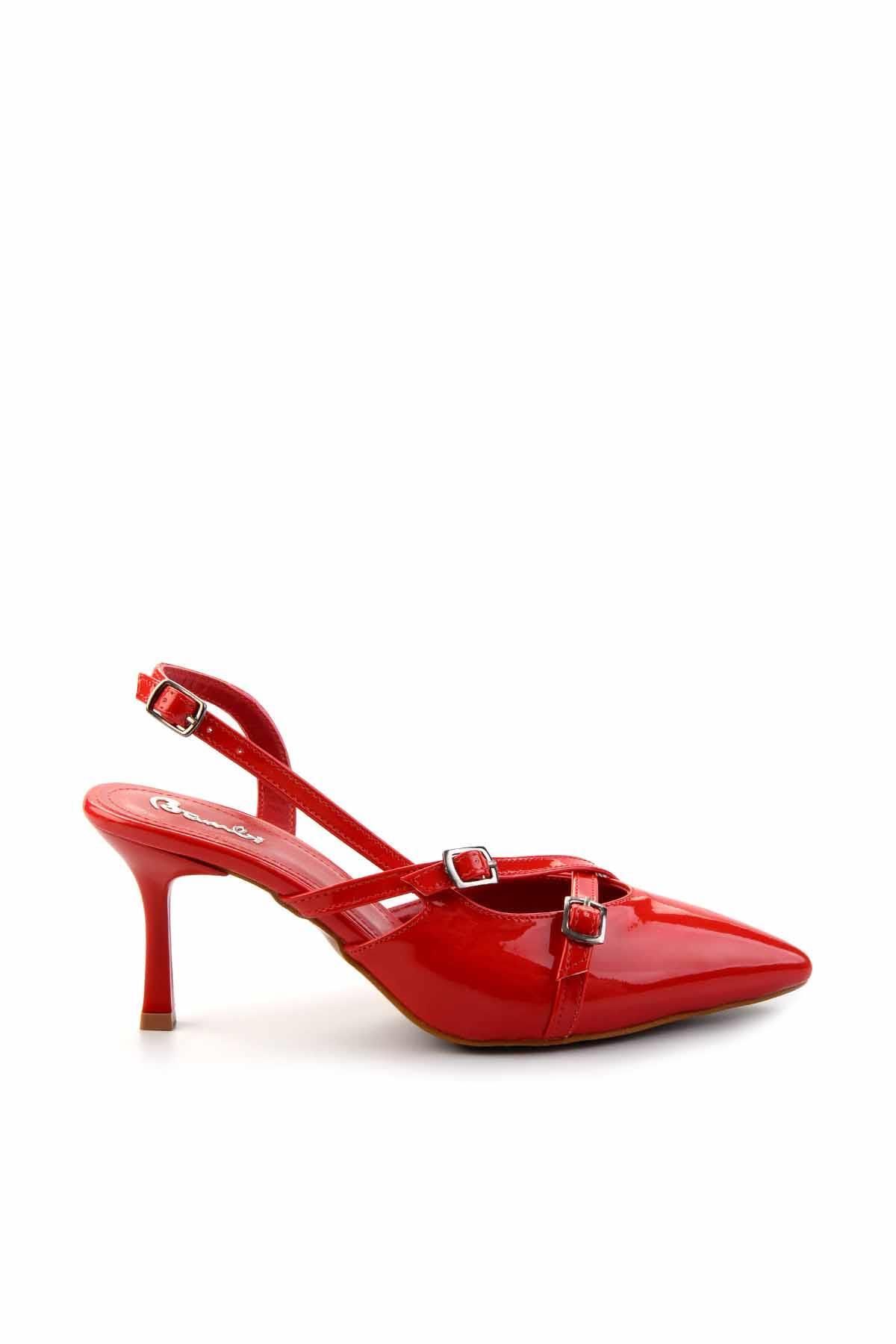 Bambi Kırmızı Rugan   Kadın Klasik Topuklu Ayakkabı K01397441308