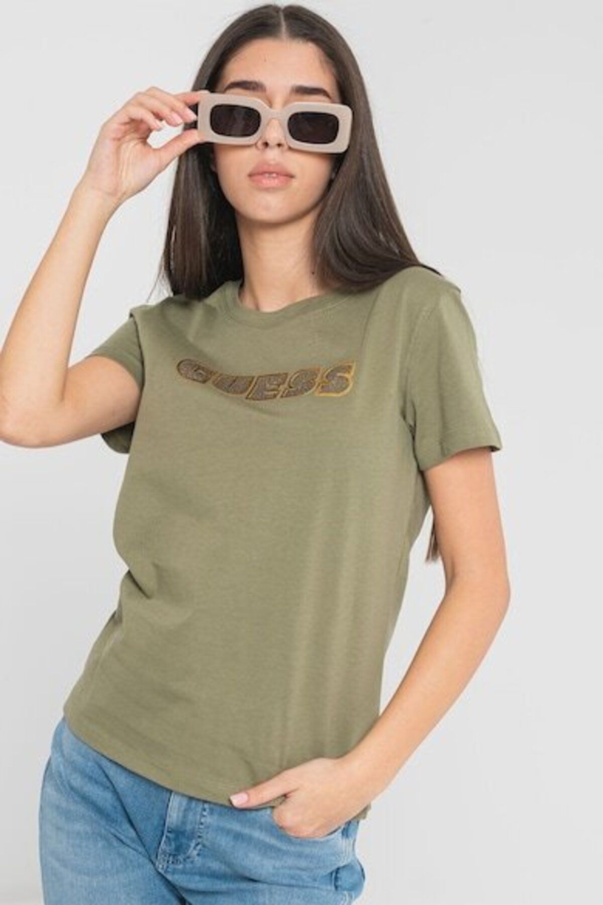 Guess Glossy Logo Kadın Slim Fit T-Shirt