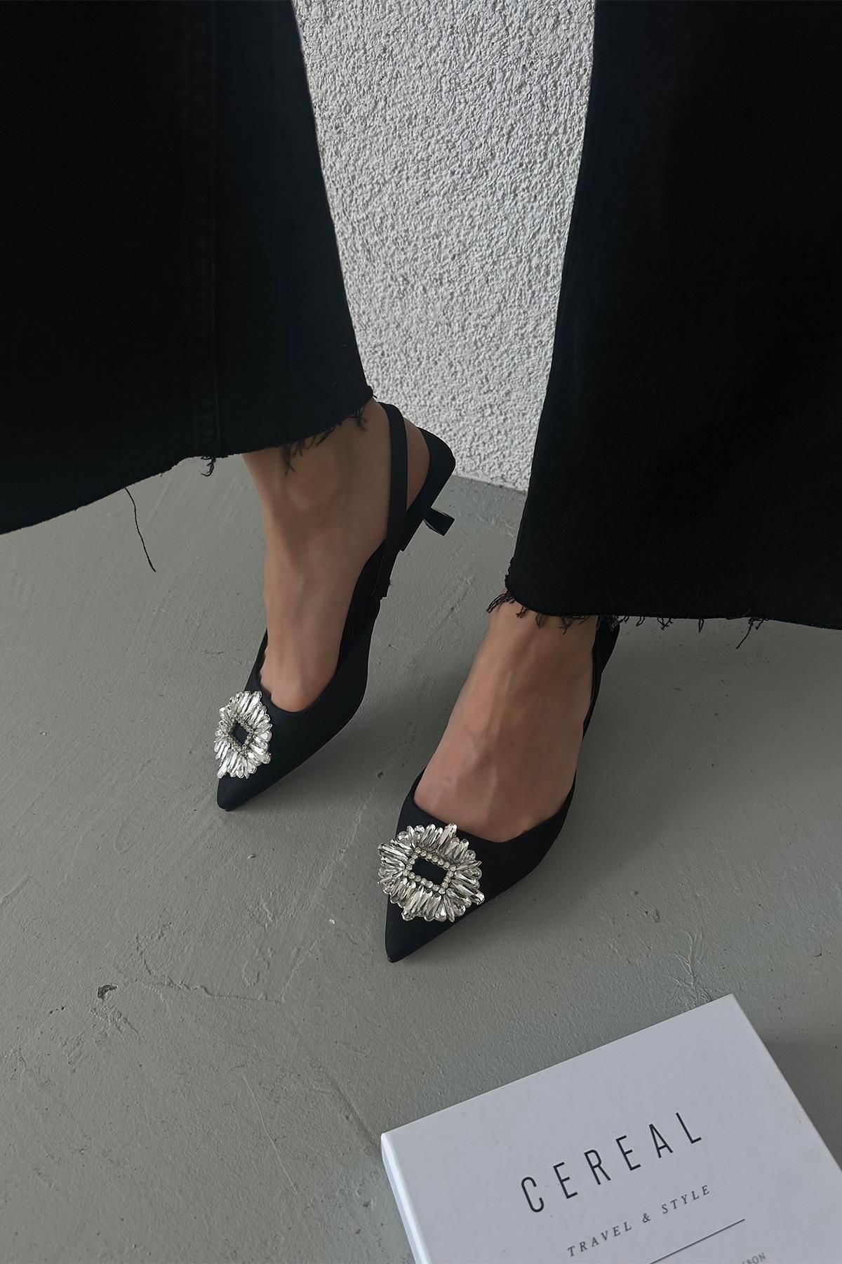 Straswans Tokyo Kadın Topuklu Taş Detay Kumaş Sandalet Siyah