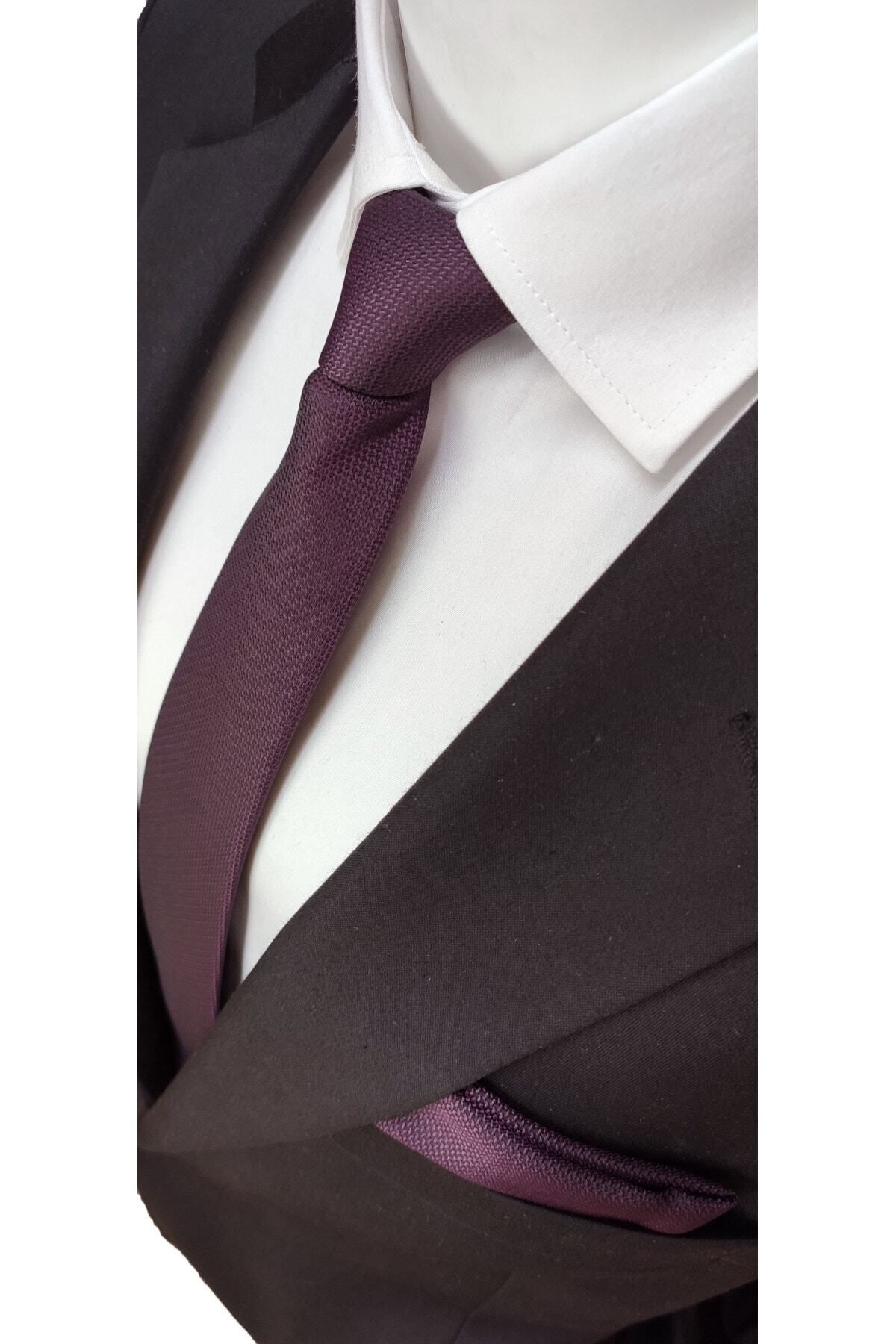 Elegante Cravatte Mürdüm Renginde Armürlü Oxford Desenli Kravat Ve Mendil