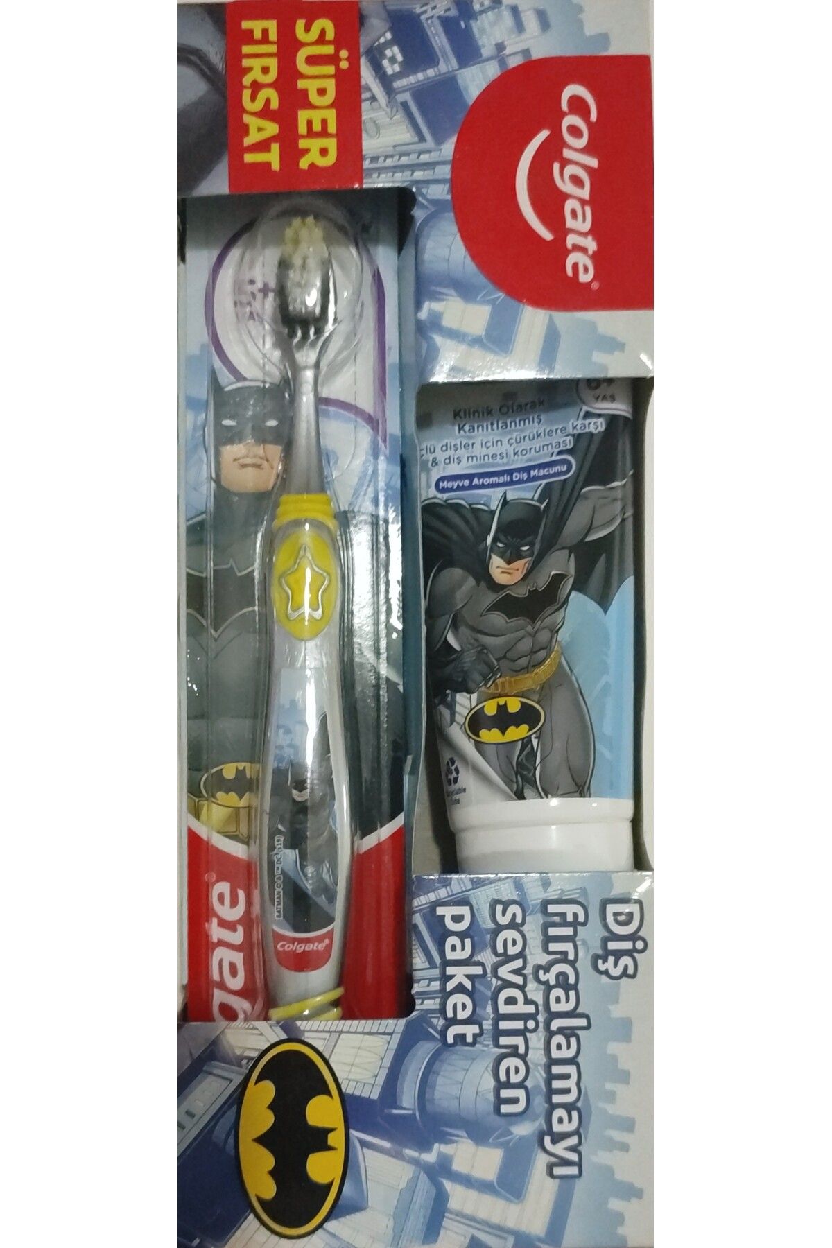 Colgate Batman Çürüklere Karşı Etkili meyve Aromalı Erkek Çocuk Diş Macunu + Diş Fırçası