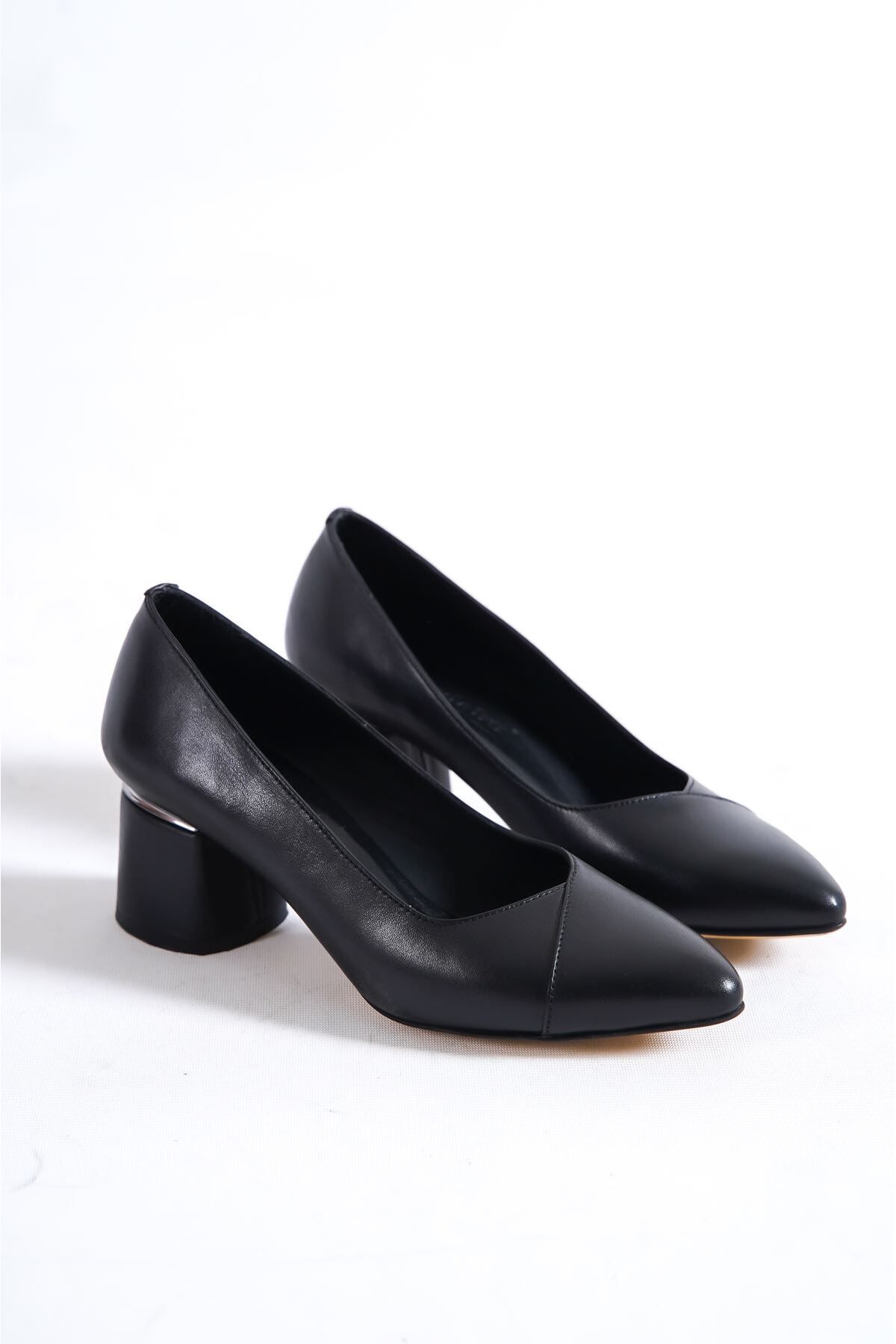 Tamdabu Ayakkabı Hakiki Deri Galvaniz Topuklu Siyah Kadın Ayakkabı Tmd12072