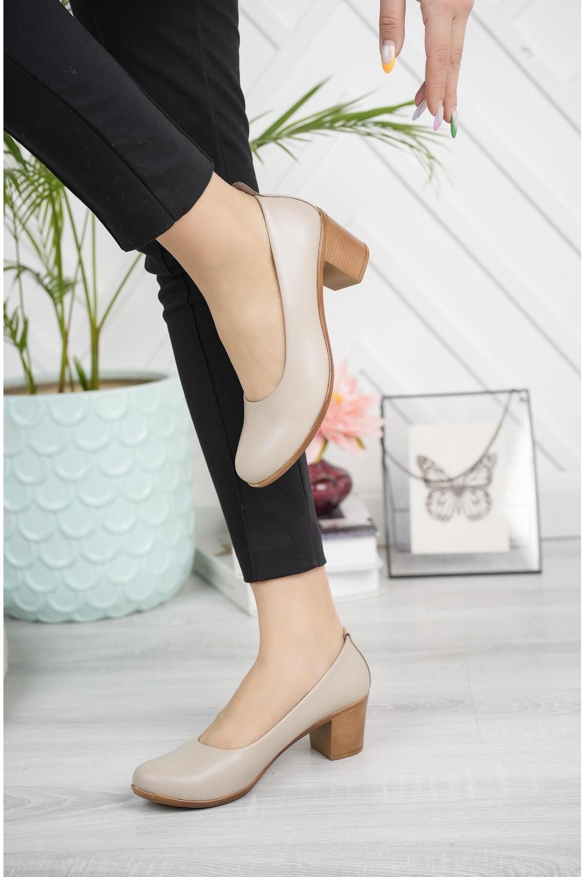 Diego Carlotti Hakiki Deri Kadın Günlük Klasik Topuklu Ayakkabı
