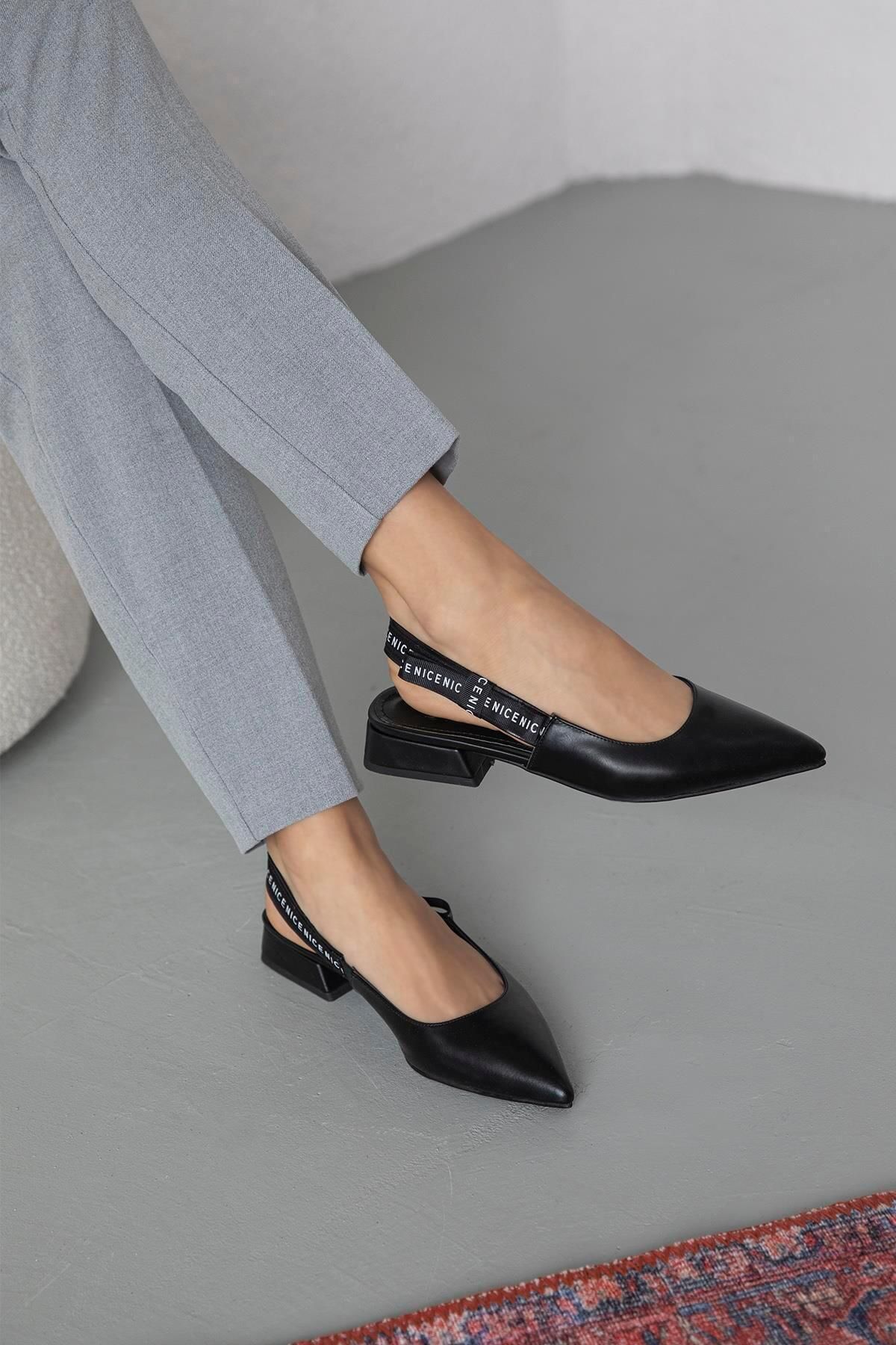 Straswans Raxel Kadın Deri Topuklu Ayakkabı Siyah