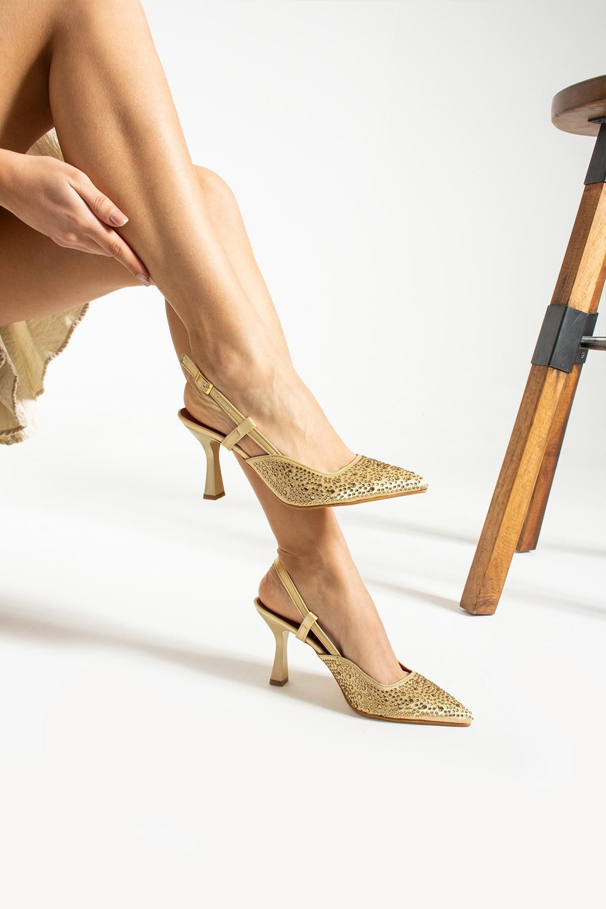 Tulin Shoes Hera Taş Baskı Detay Topuklu Altın