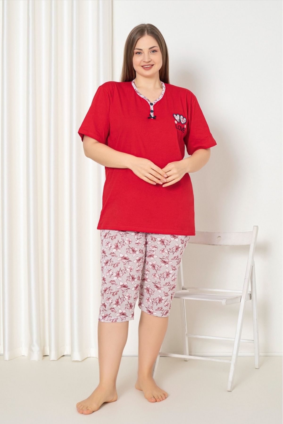 Farya Home X-Dreamy Büyük Beden Pamuklu Desenli Düğmeli Yaka Kapri Pijama Takımı
