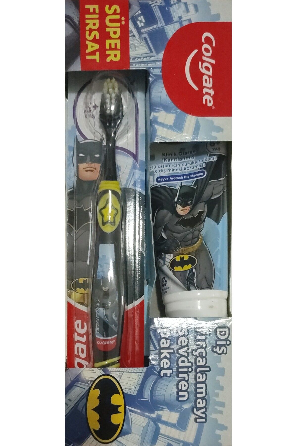 Colgate Batman Çürüklere Karşı Etkili meyve Aromalı Çocuk Diş Macunu + Diş Fırçası Erkek Çocuk