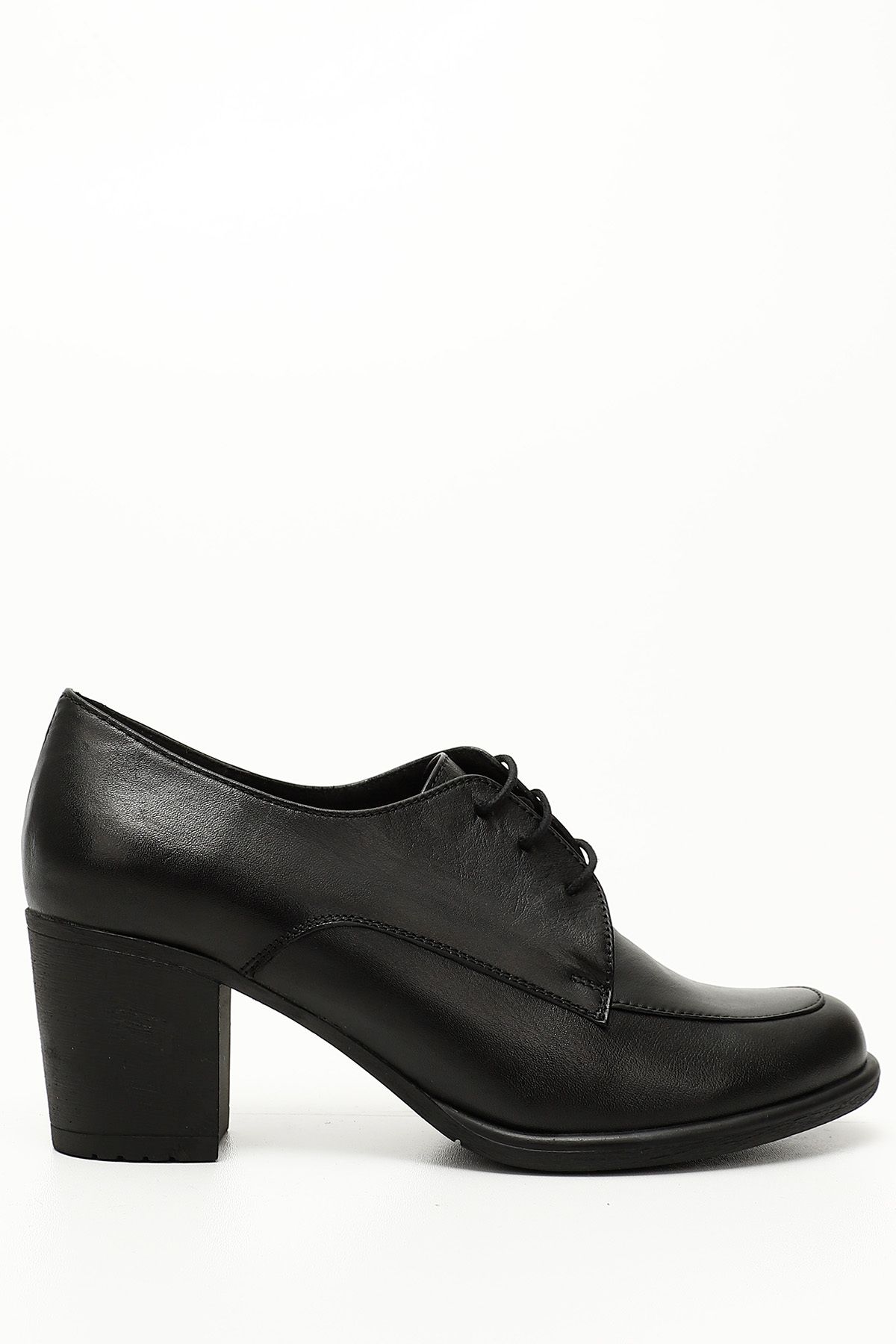 GÖNDERİ(R) Siyah Gön Hakiki Deri Yuvarlak Burun Kalın Topuklu Kauçuk Taban Bağcıklı Kadın Ayakkabı 24071