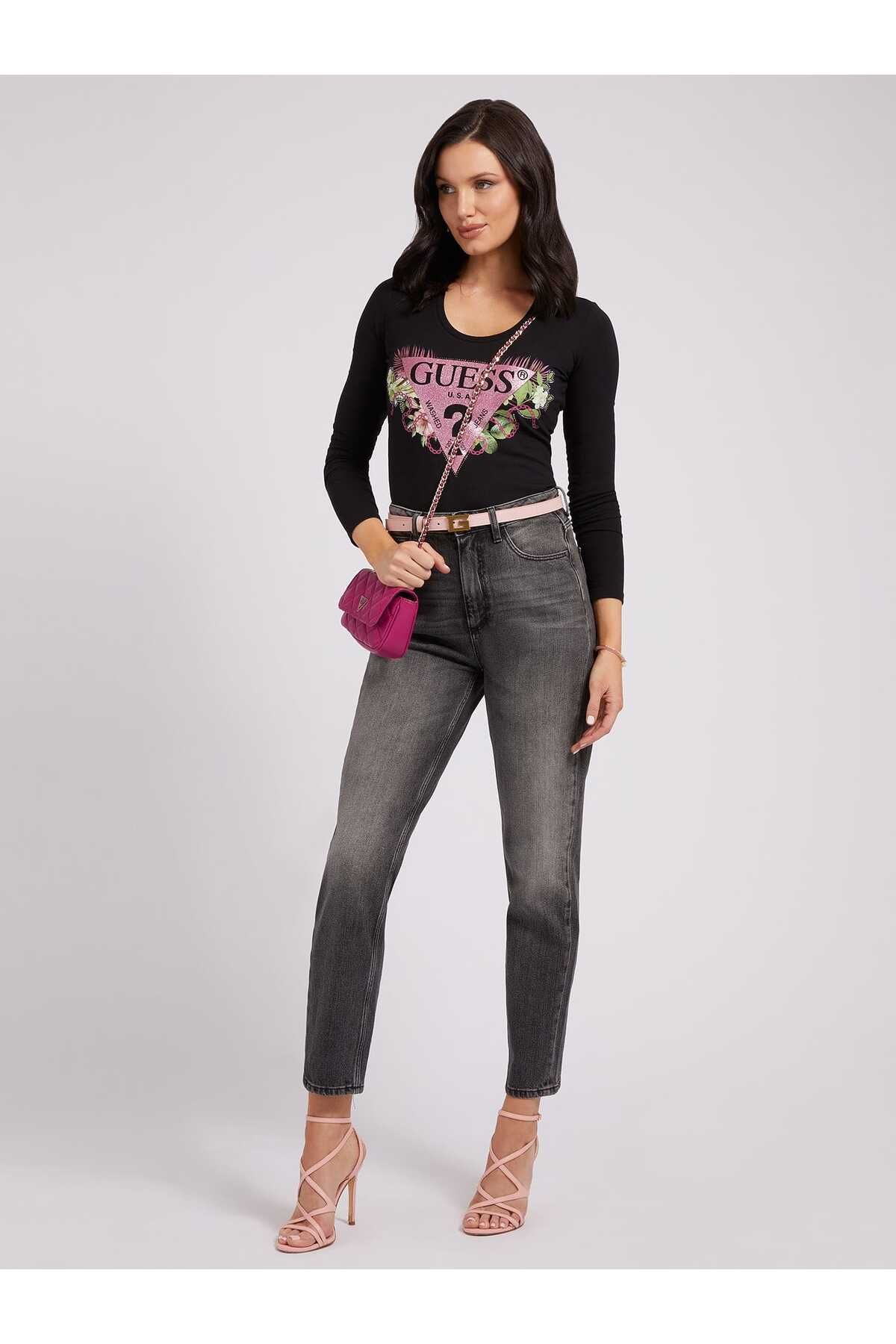 Guess Mom Kadın Relaxed Fit Jean