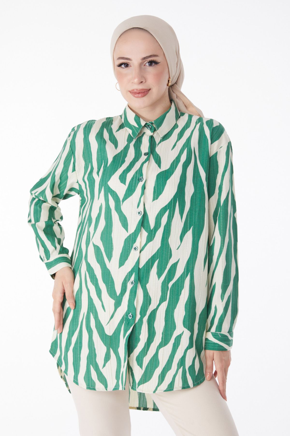 TOFİSA Düz Gömlek Yaka Kadın Yeşil Desenli Gömlek - 25051
