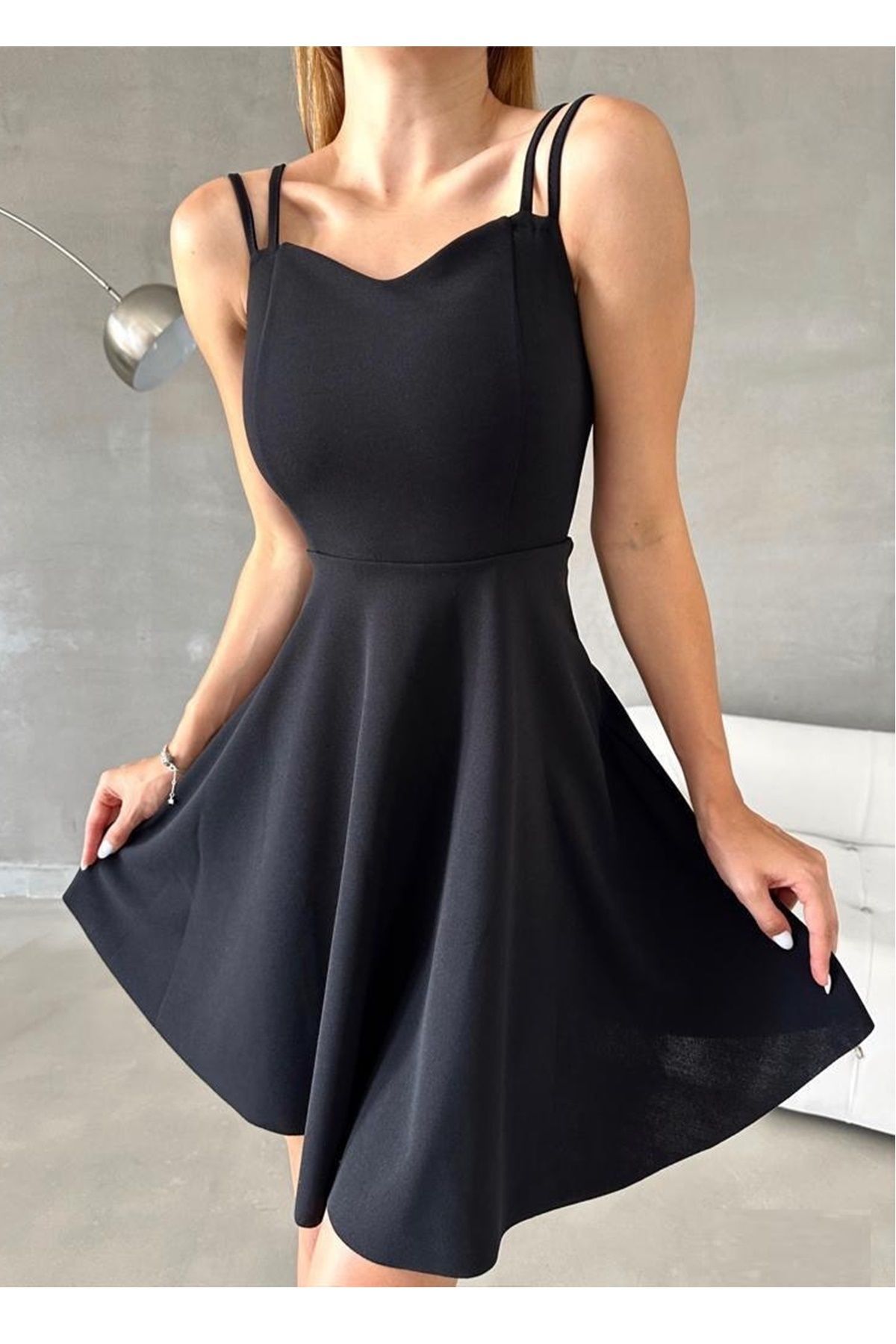 lovebox Kadın Krep Kumaş Degaje Yaka Çift Askı Tasarım Siyah Kloş Mini Abiye Elbise 582130