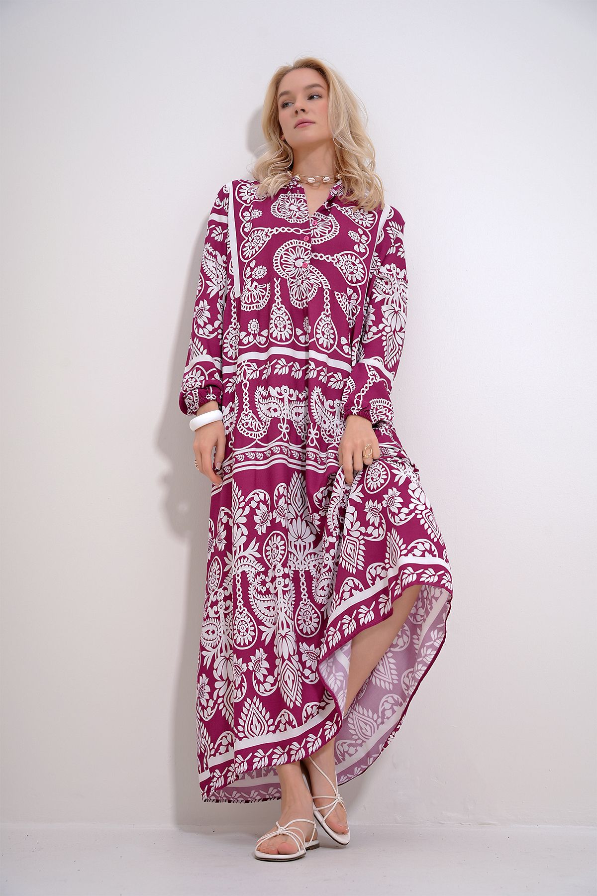 Trend Alaçatı Stili Kadın Pembe Robası Düğme Detaylı Volanlı Desenli Dokuma Viskon Elbise ALC-X12036