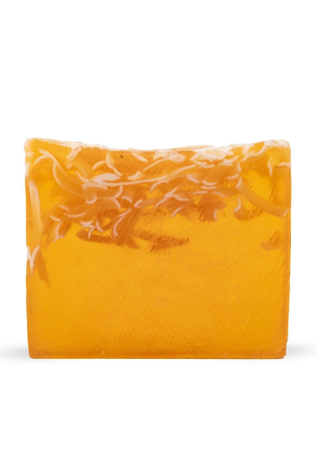 Zeynep Büyükbay Doğadan Gelen Sıcaklık Ve Ferahlık: 120 gr Doğal Miski Amber Sabunu