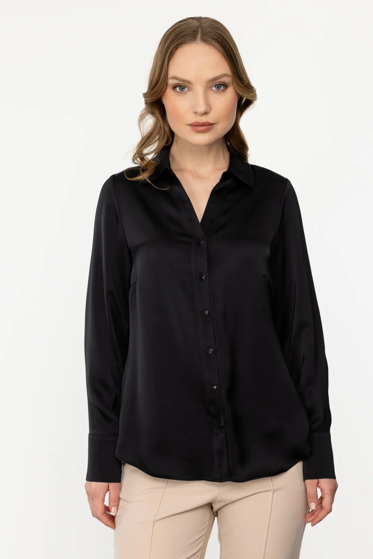 Ekol Gömlek Yaka Uzun Kollu Siyah Kadın Saten Görünümlü Bluz 24EKL01002