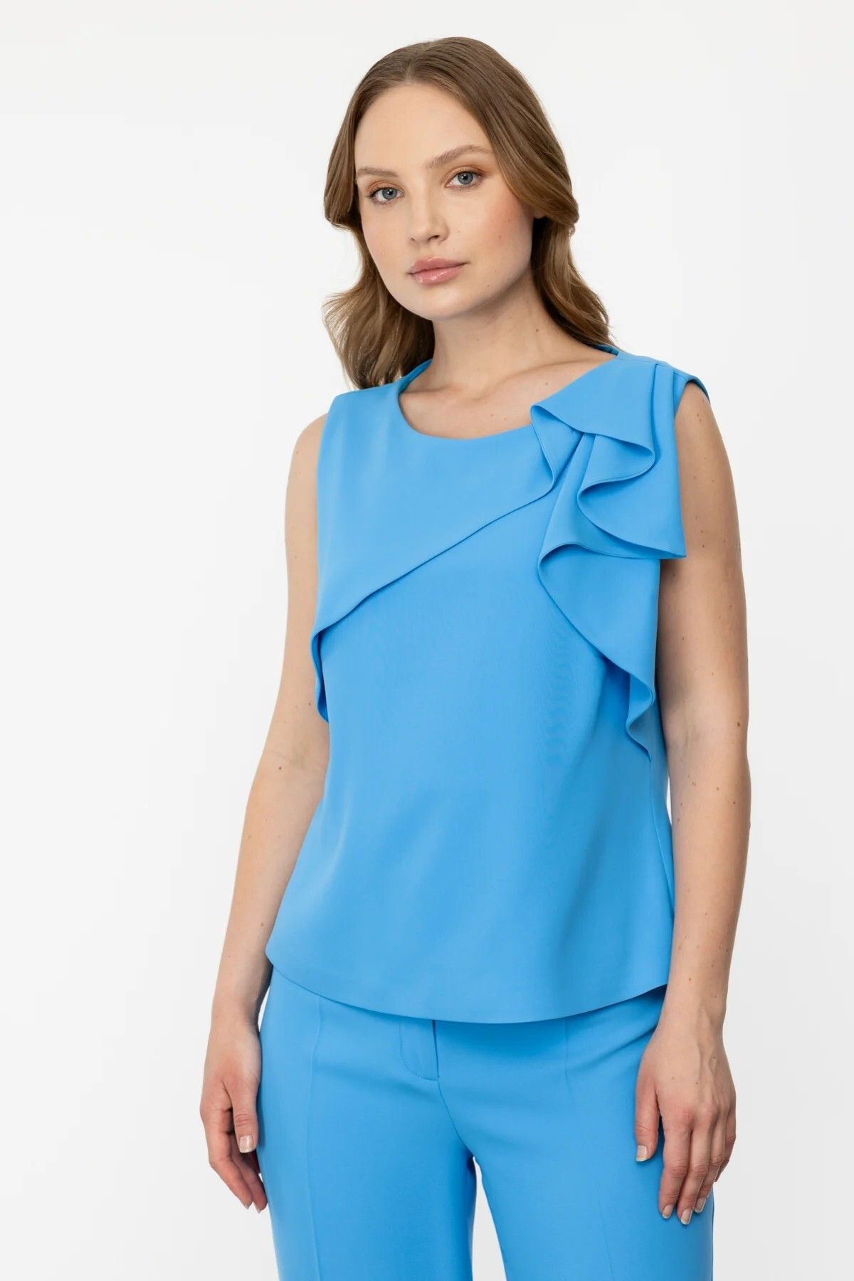 Ekol Sıfır Yaka Fırfırlı Kolsuz Mavi Kadın Bluz 24EKL01210