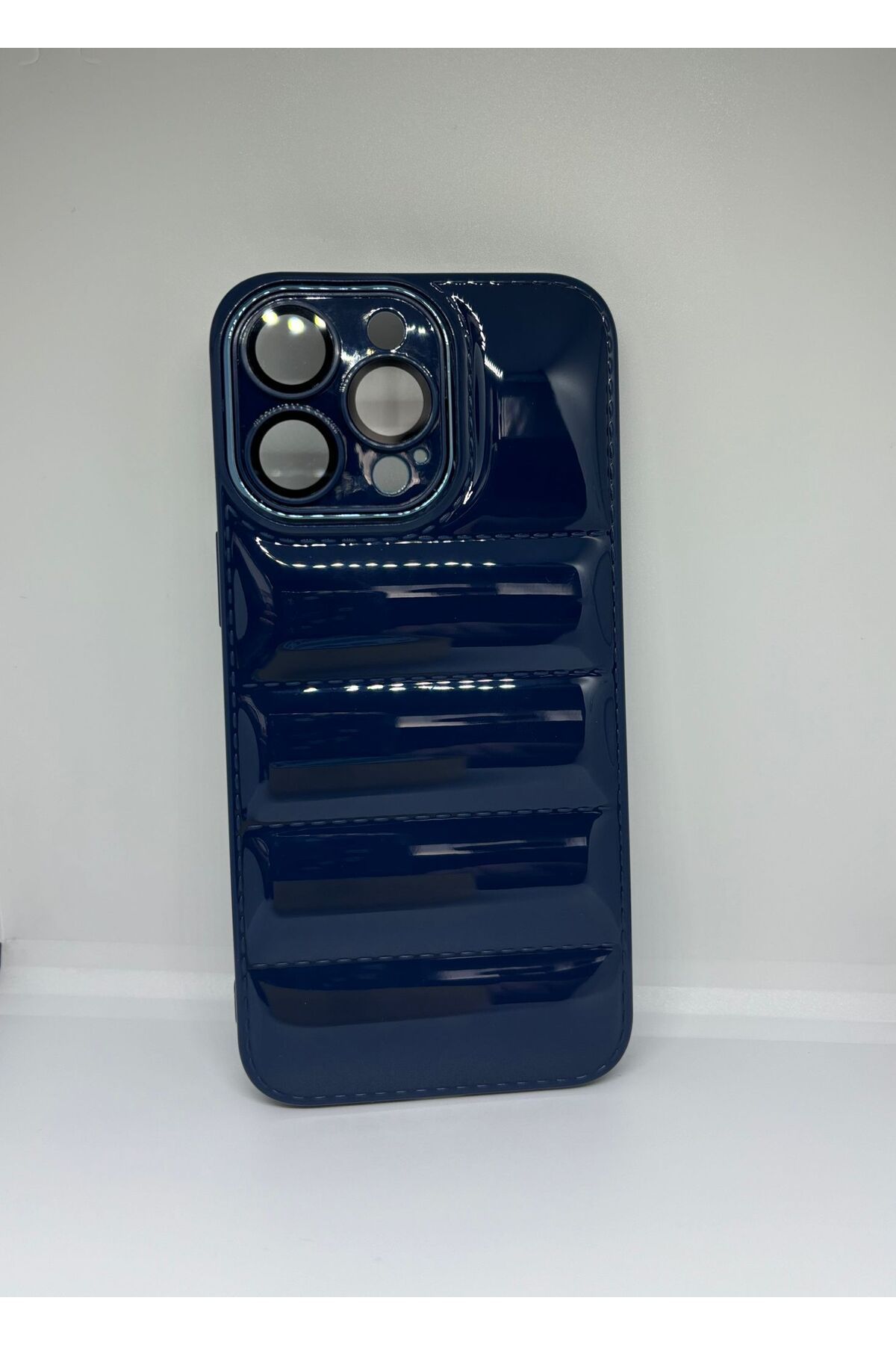 Global Iphone 15 Pro Max Uyumlu Kamera Korumalı  Puffer Parlak Airbag Dalgalı Silikon Kılıf