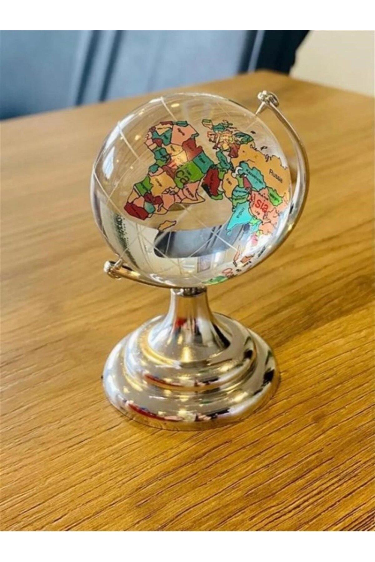 Lexi Bella Renkli Dünya Küresi Dolgu Camdan Yapılmış Ayaklı Kristal Cam Renkli Dünya Haritası Küre Çapı 8 cm, y