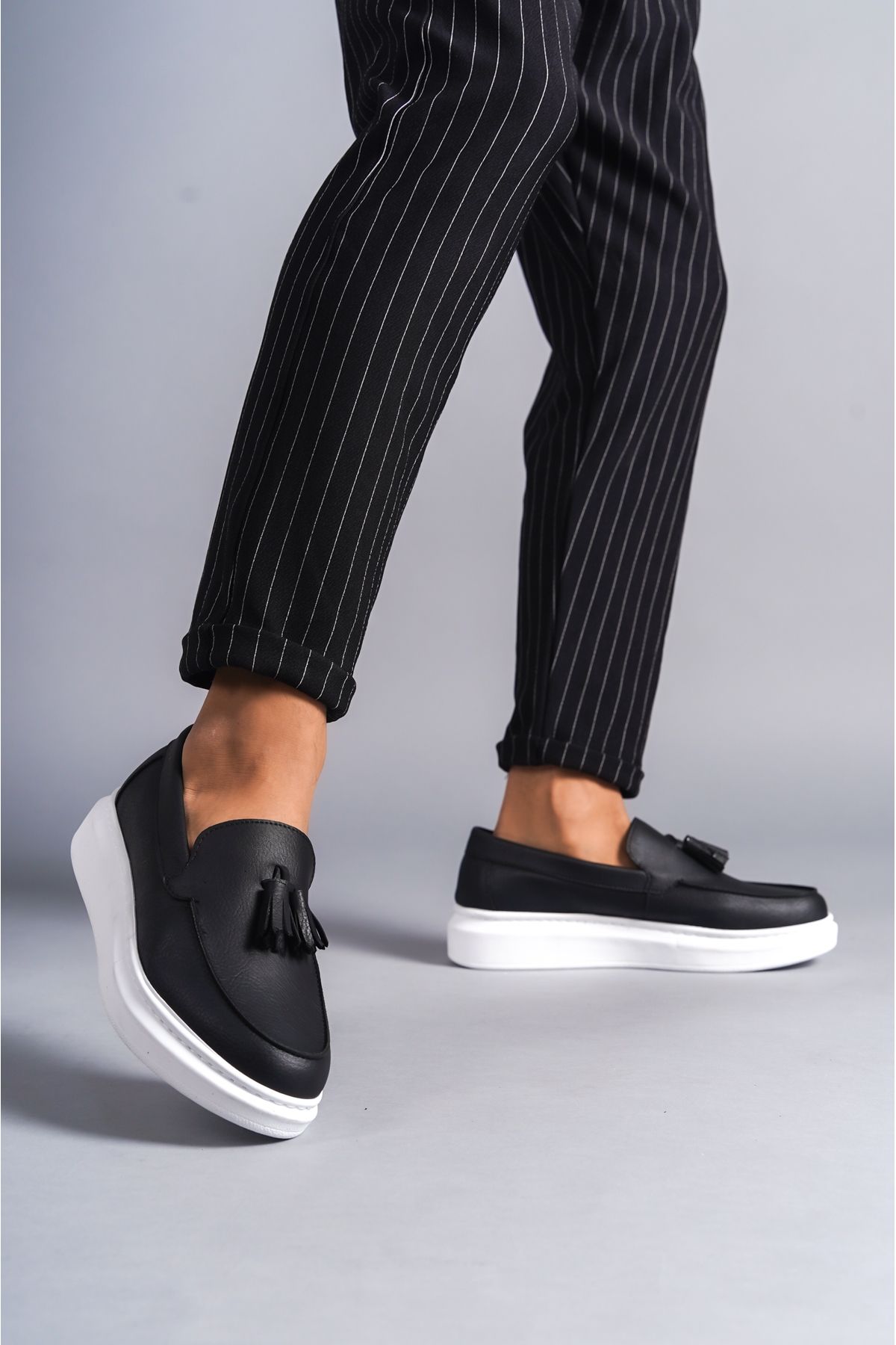 BZ Moda B154 BT Bağcıksız Ortopedik Taban Corcik Tipi Püsküllü Erkek Klasik Günlük Ayakkabı Siyah