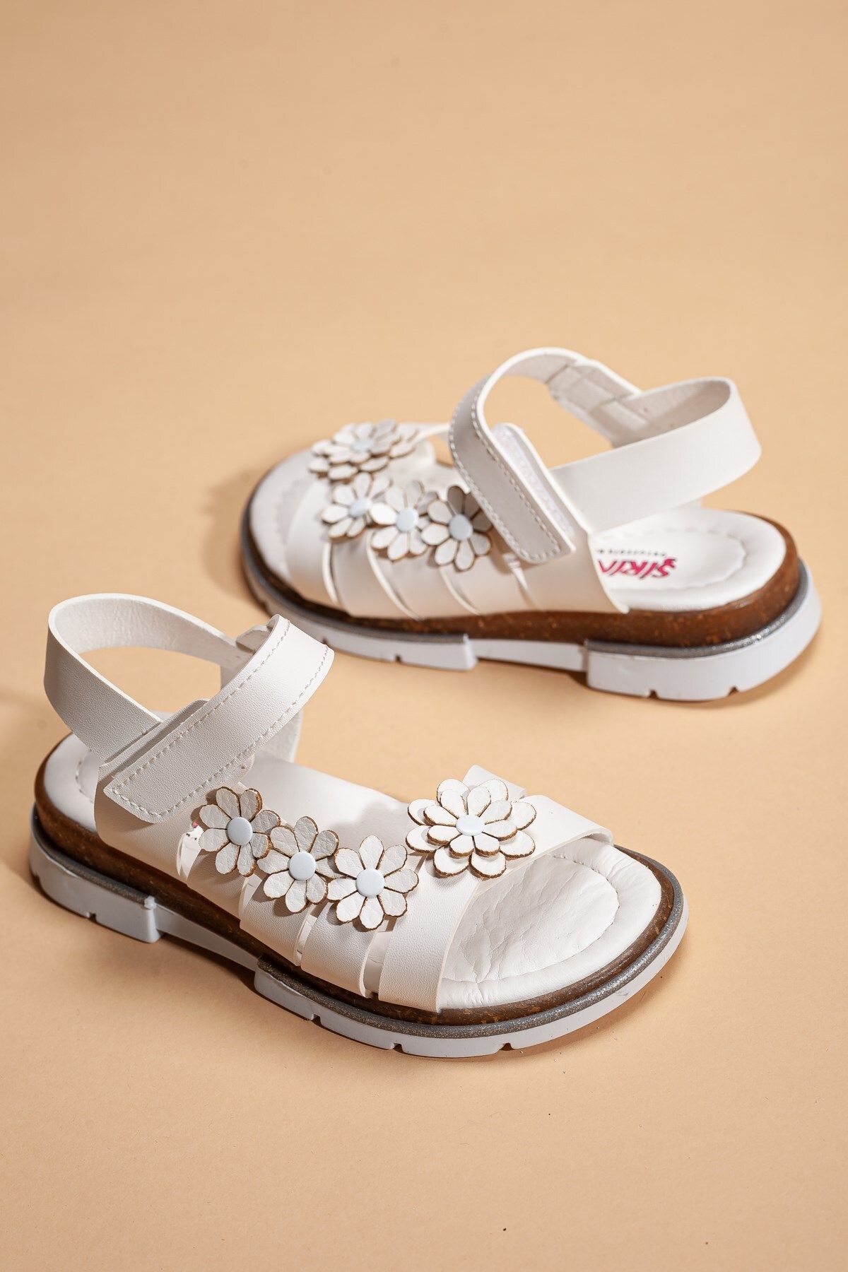 Dilimler Ayakkabı Şirin Genç Ortopedik Çiçekli Beyaz Kız Çocuk Sandalet