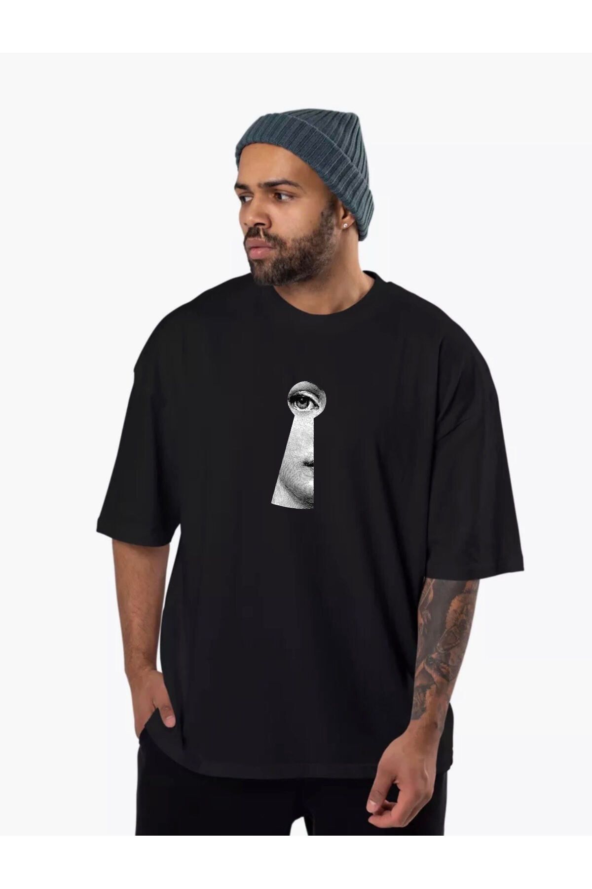 diana store Anahtar Deliğinde Göz Baskılı Siyah Kısa Kollu Unisex Oversize Tişört