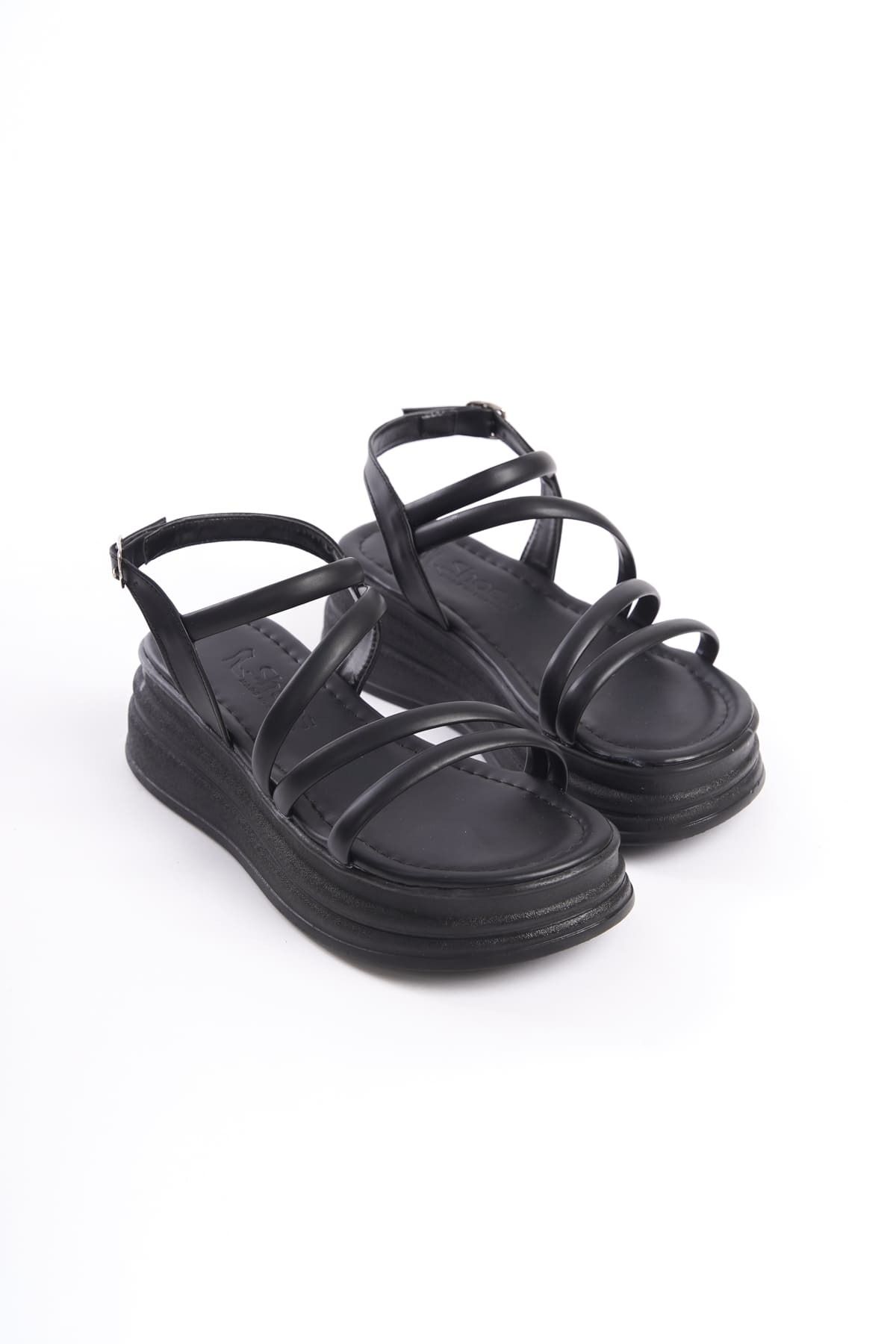 BZ Moda ELSA İnce Tokalı Şerit Detaylı Ortopedik Taban Kadın Sandalet ST Siyah