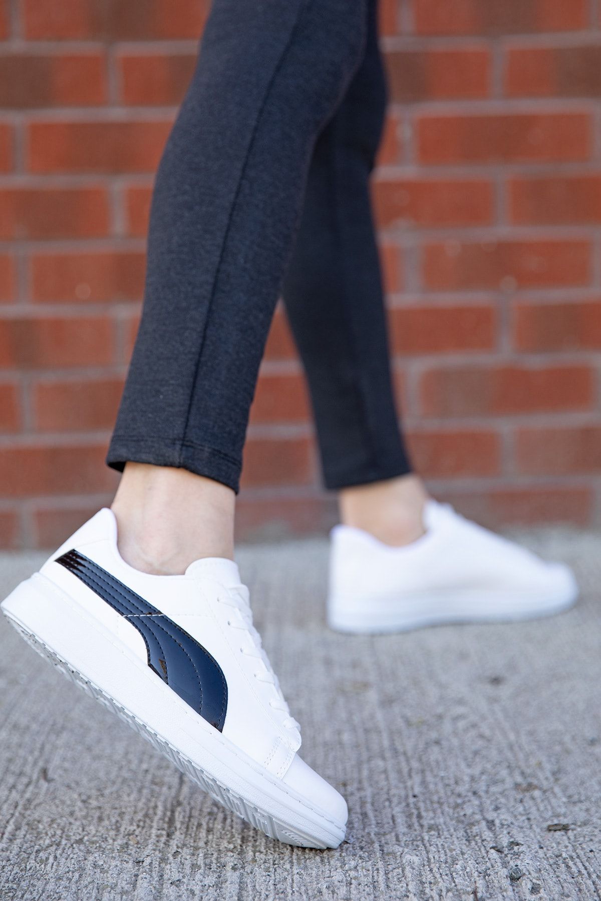 Milanoor Kadın Beyaz Bağcıklı Yanı Detay Spor Ayakkabı