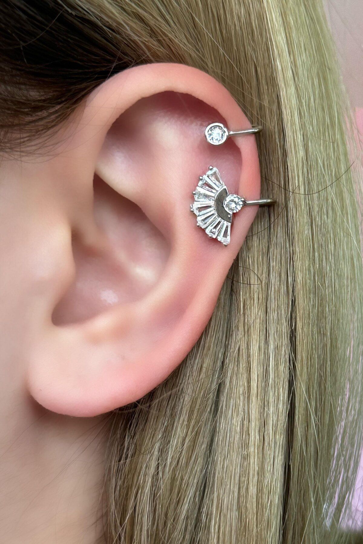 Takıştır Gümüş Renk Taş Detaylı Ear Cuff (Tek)